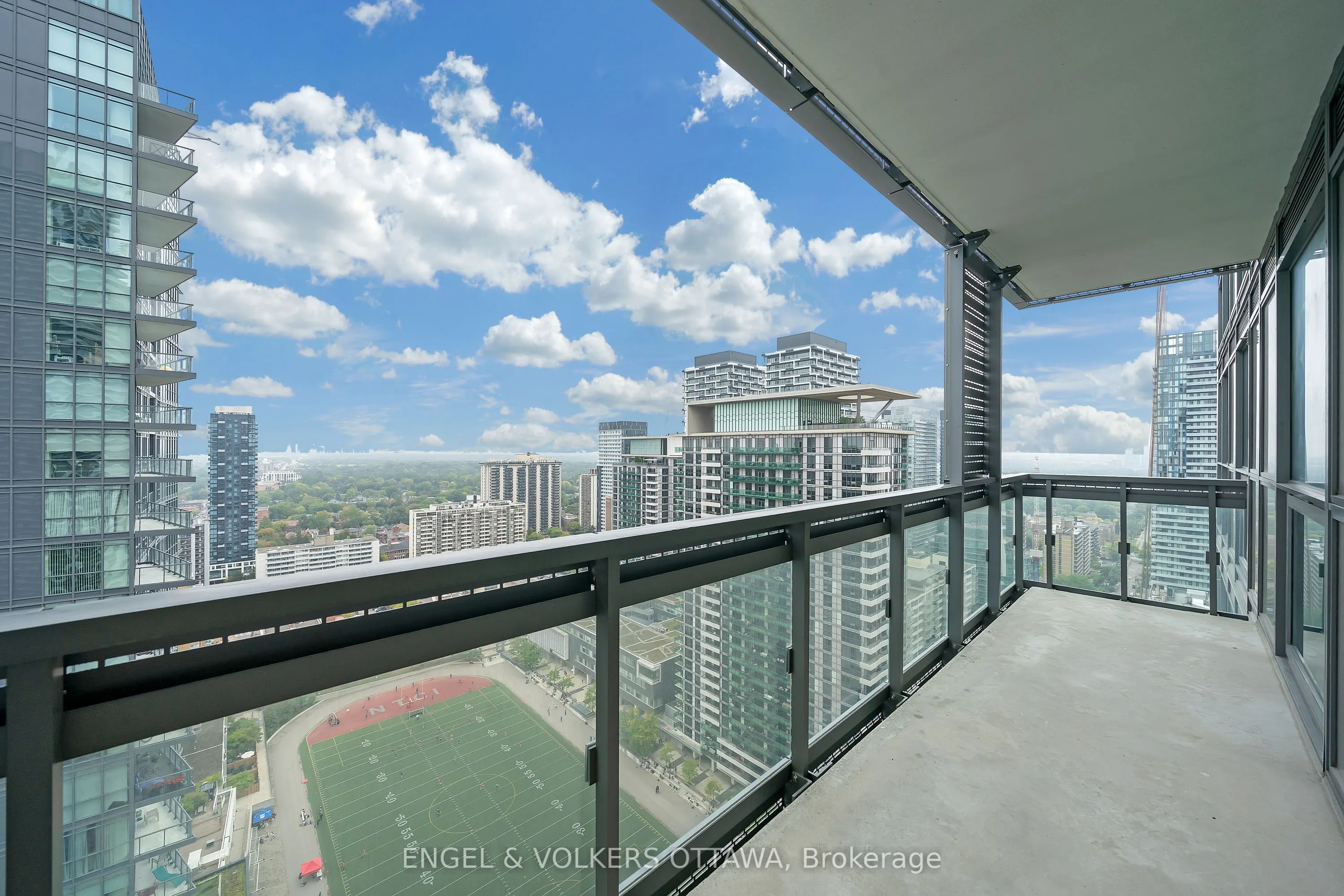 39 Roehampton Avenue, #2509