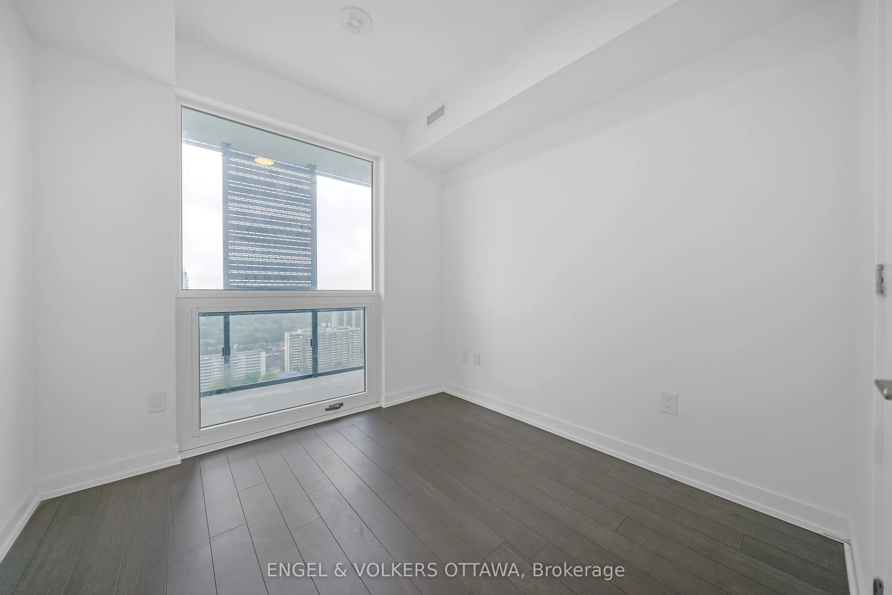 39 Roehampton Avenue, #2509