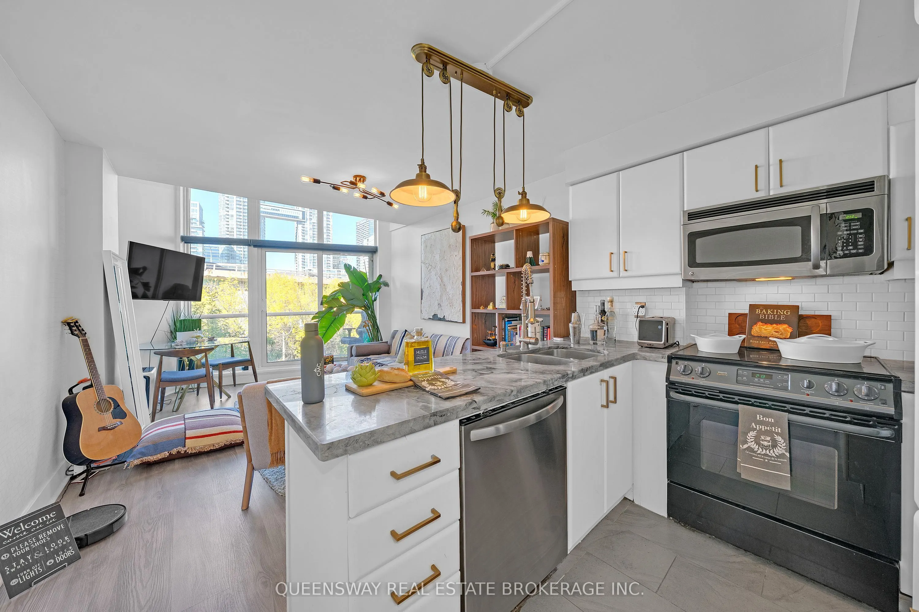 550 Queens Quay W, #429