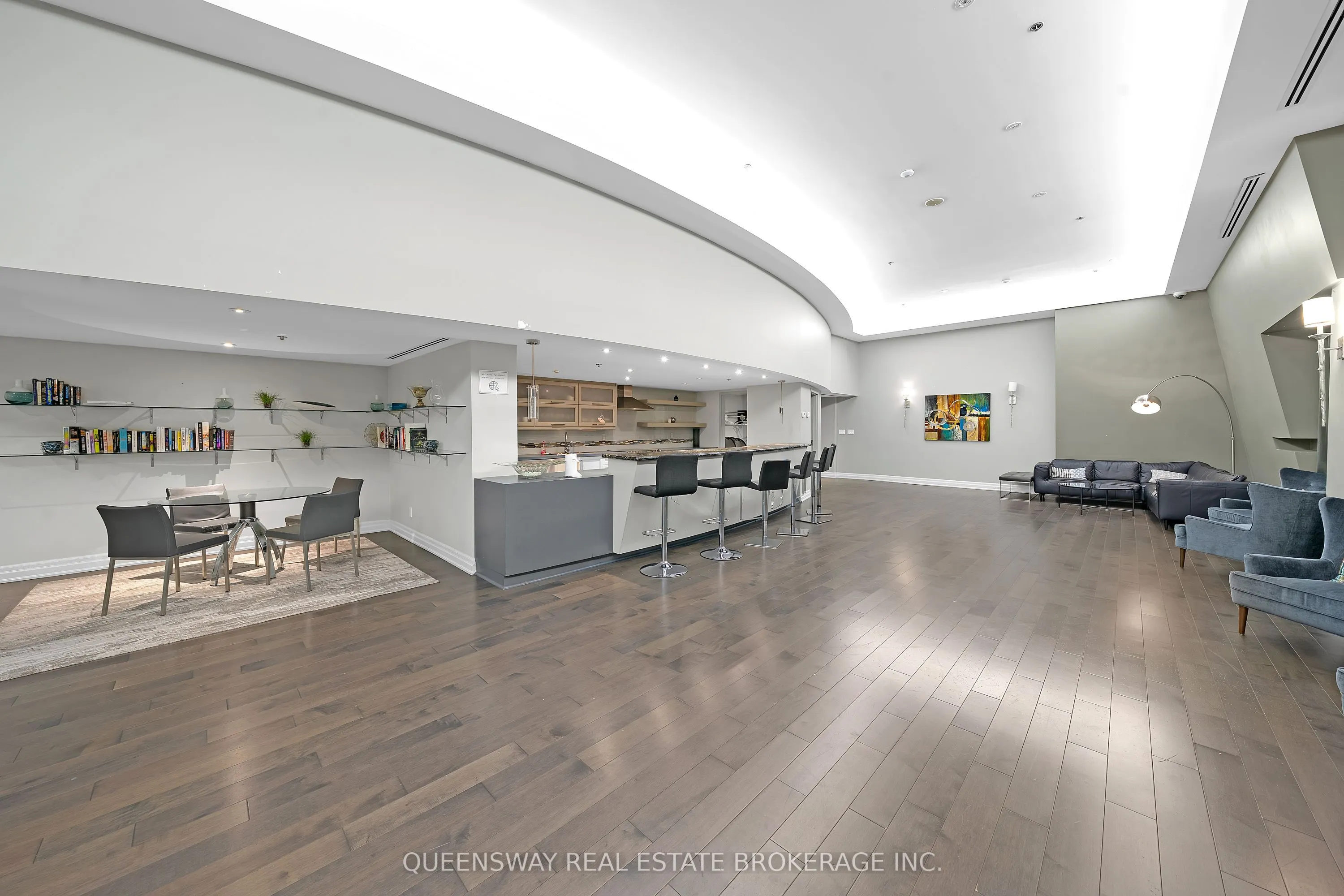 550 Queens Quay W, #429
