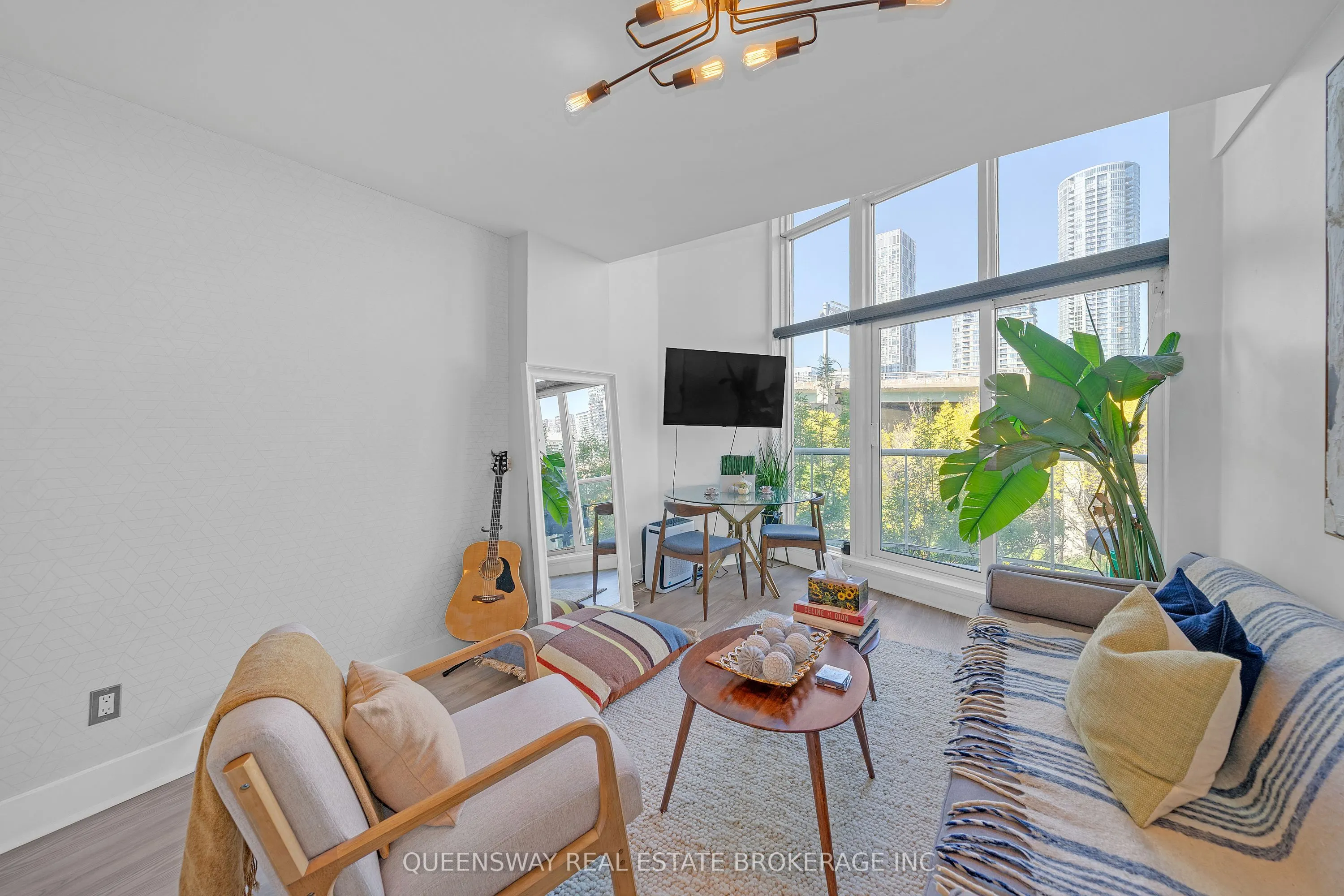 550 Queens Quay W, #429