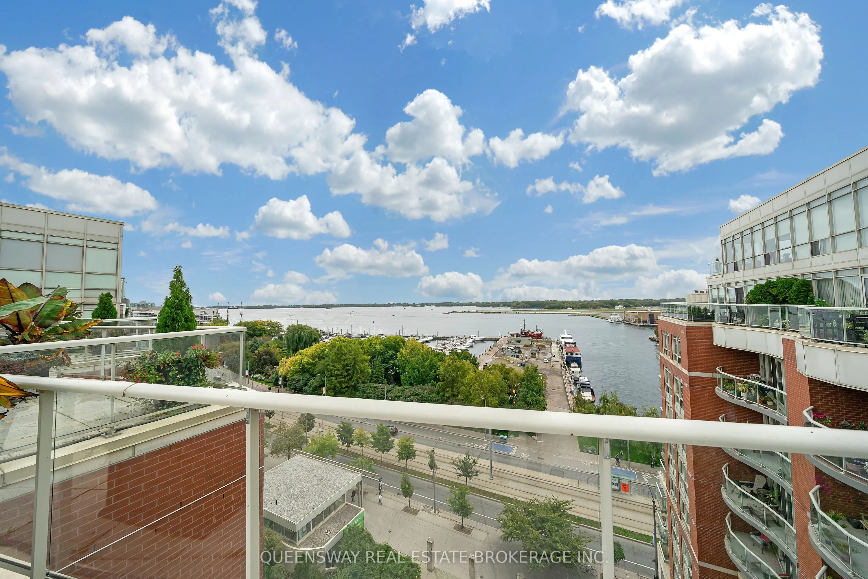 550 Queens Quay W, #429