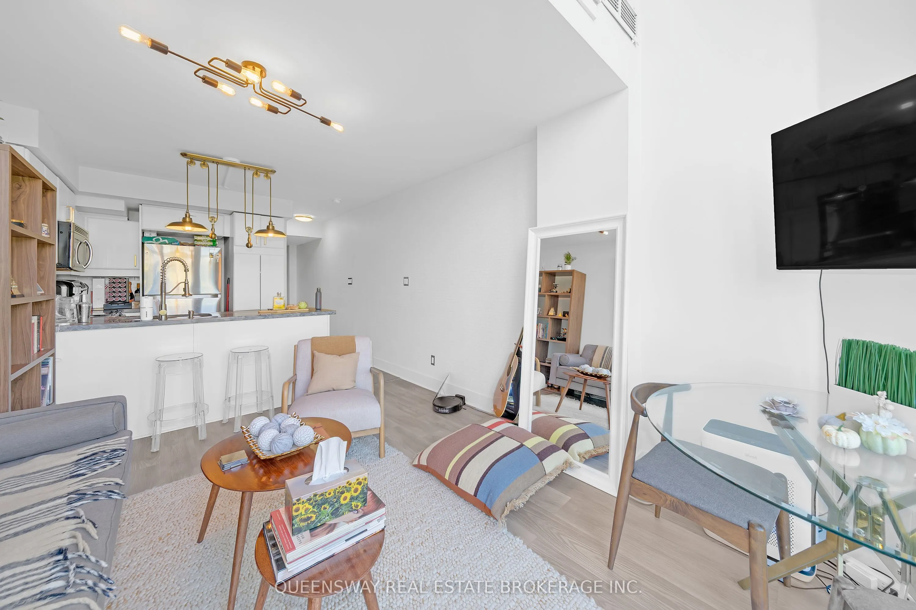 550 Queens Quay W, #429