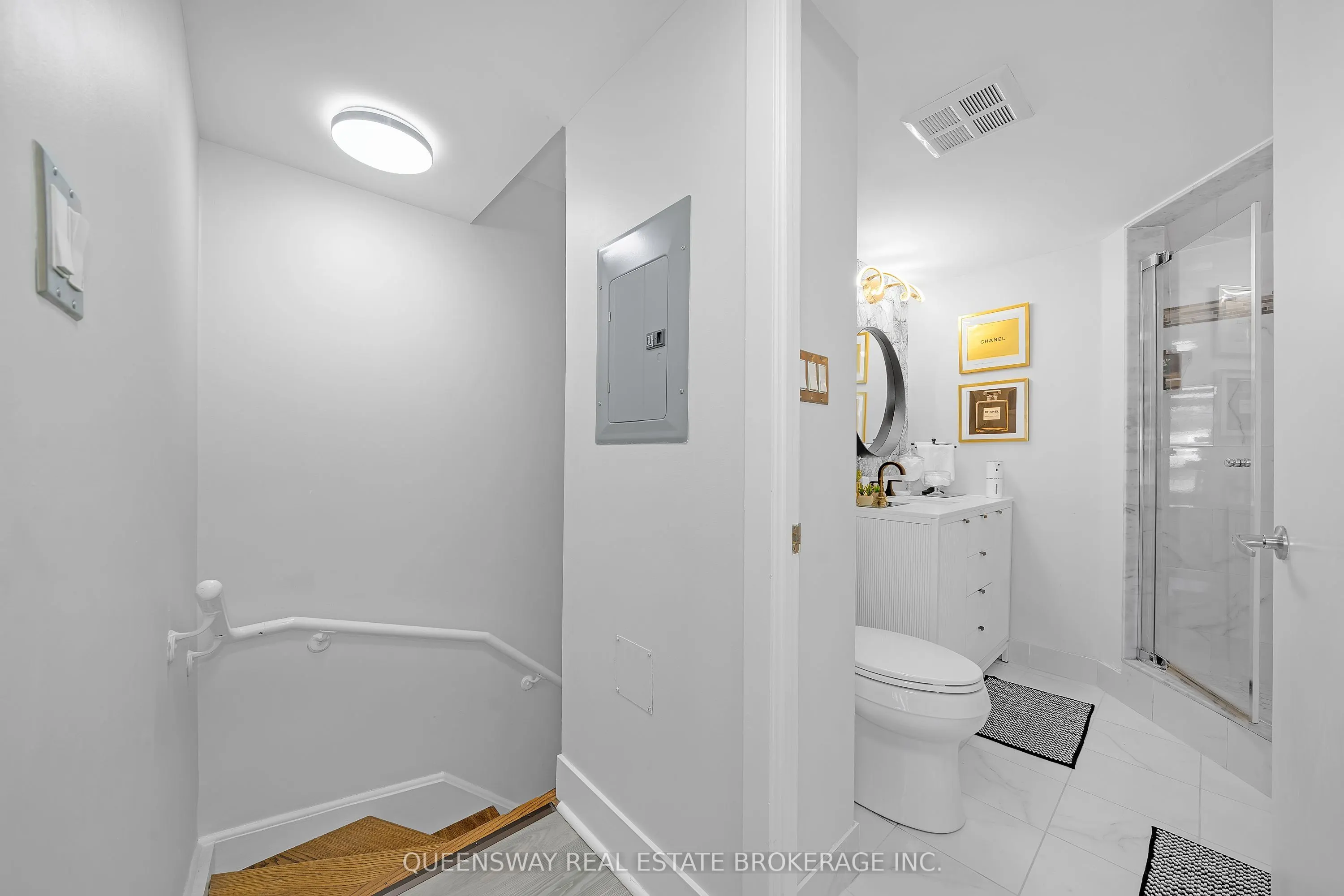 550 Queens Quay W, #429