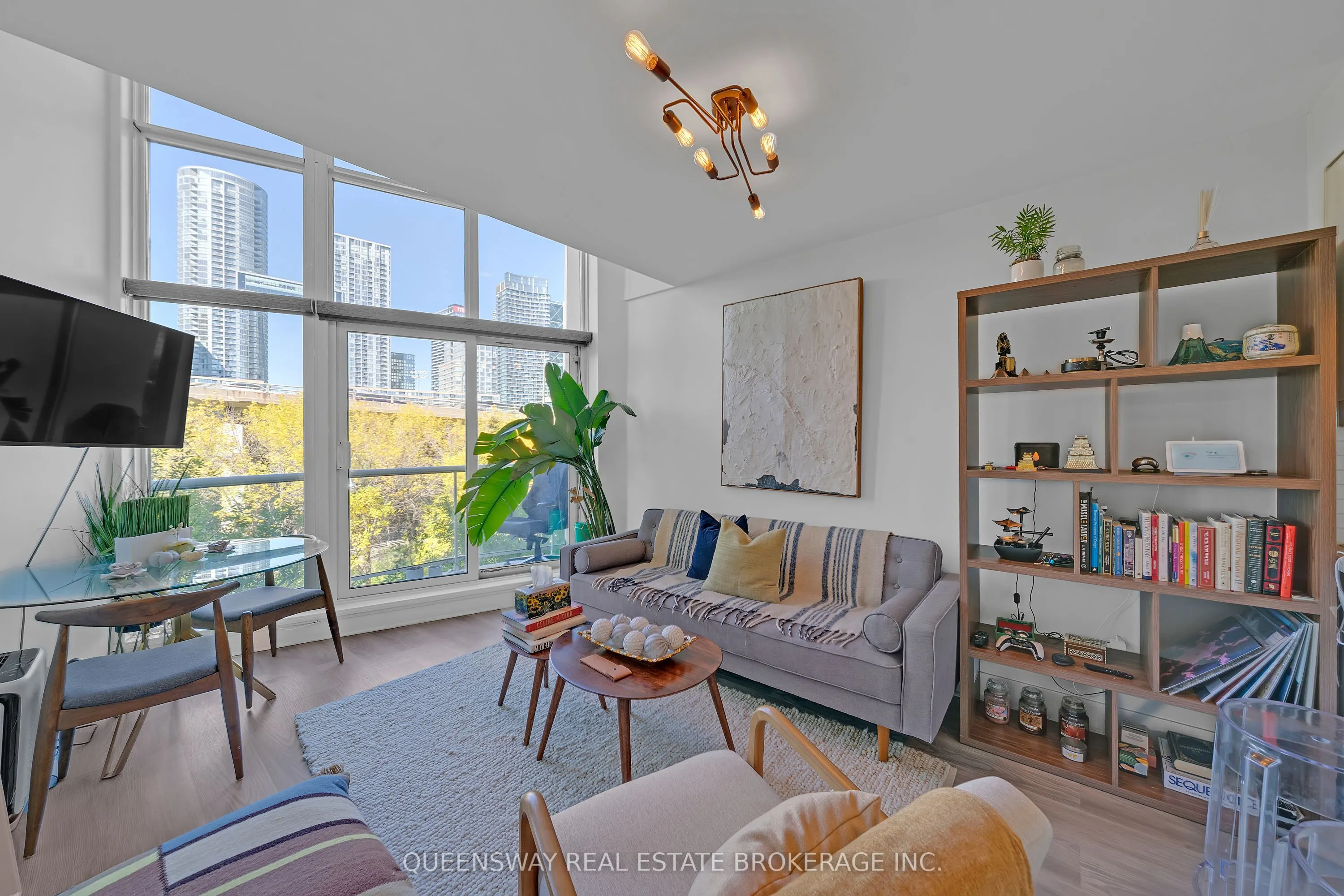 550 Queens Quay W, #429