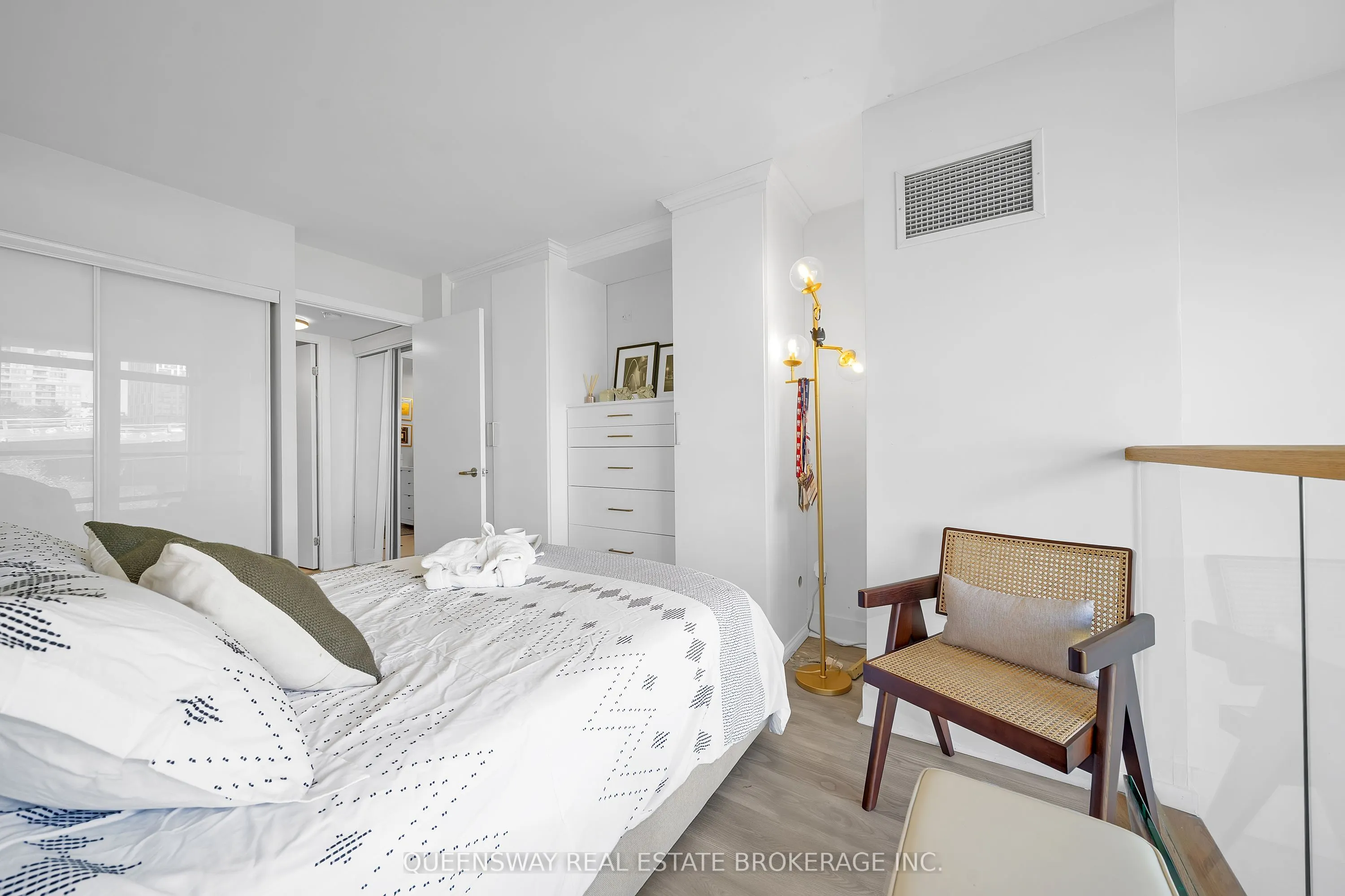 550 Queens Quay W, #429