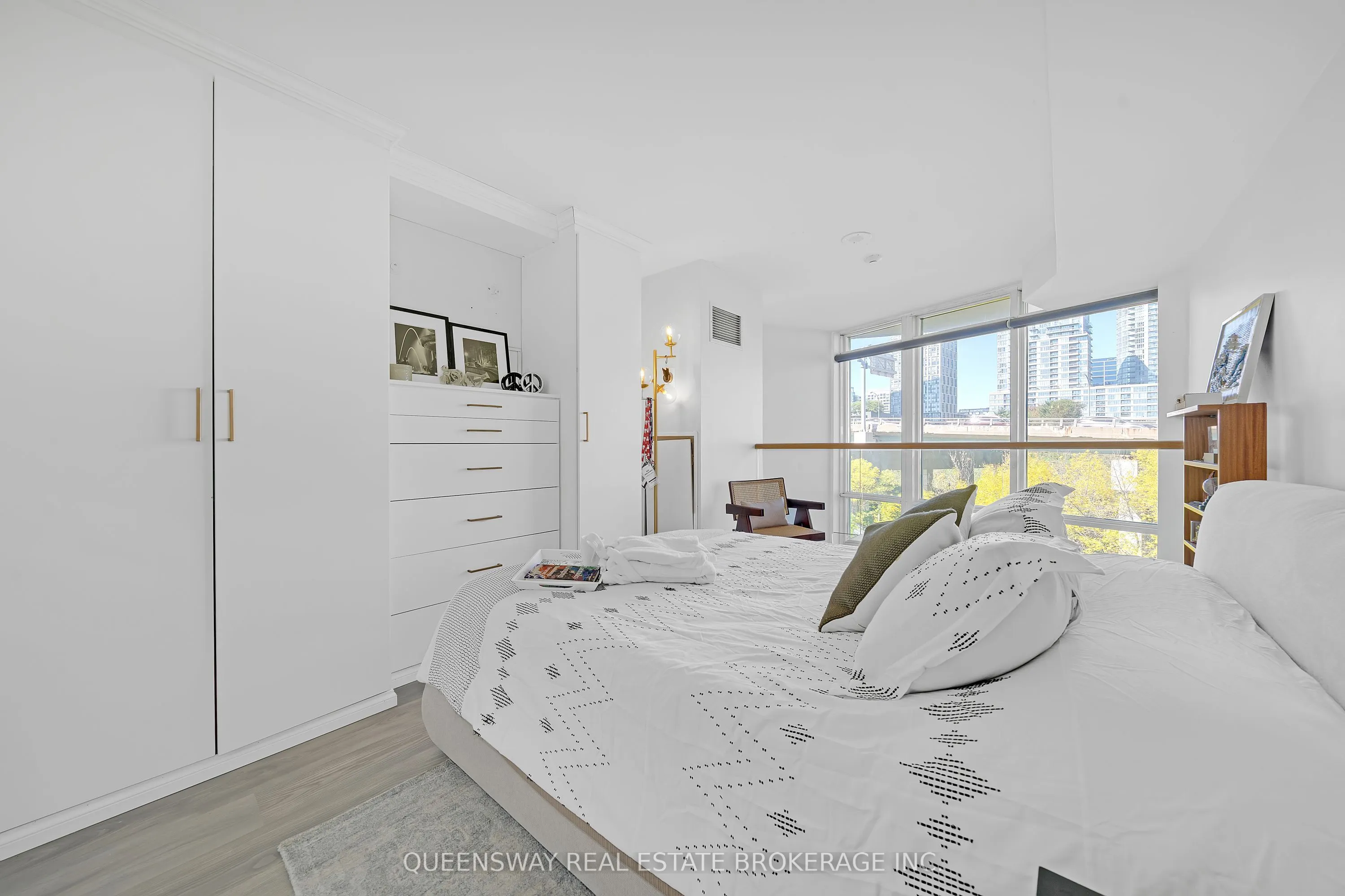 550 Queens Quay W, #429