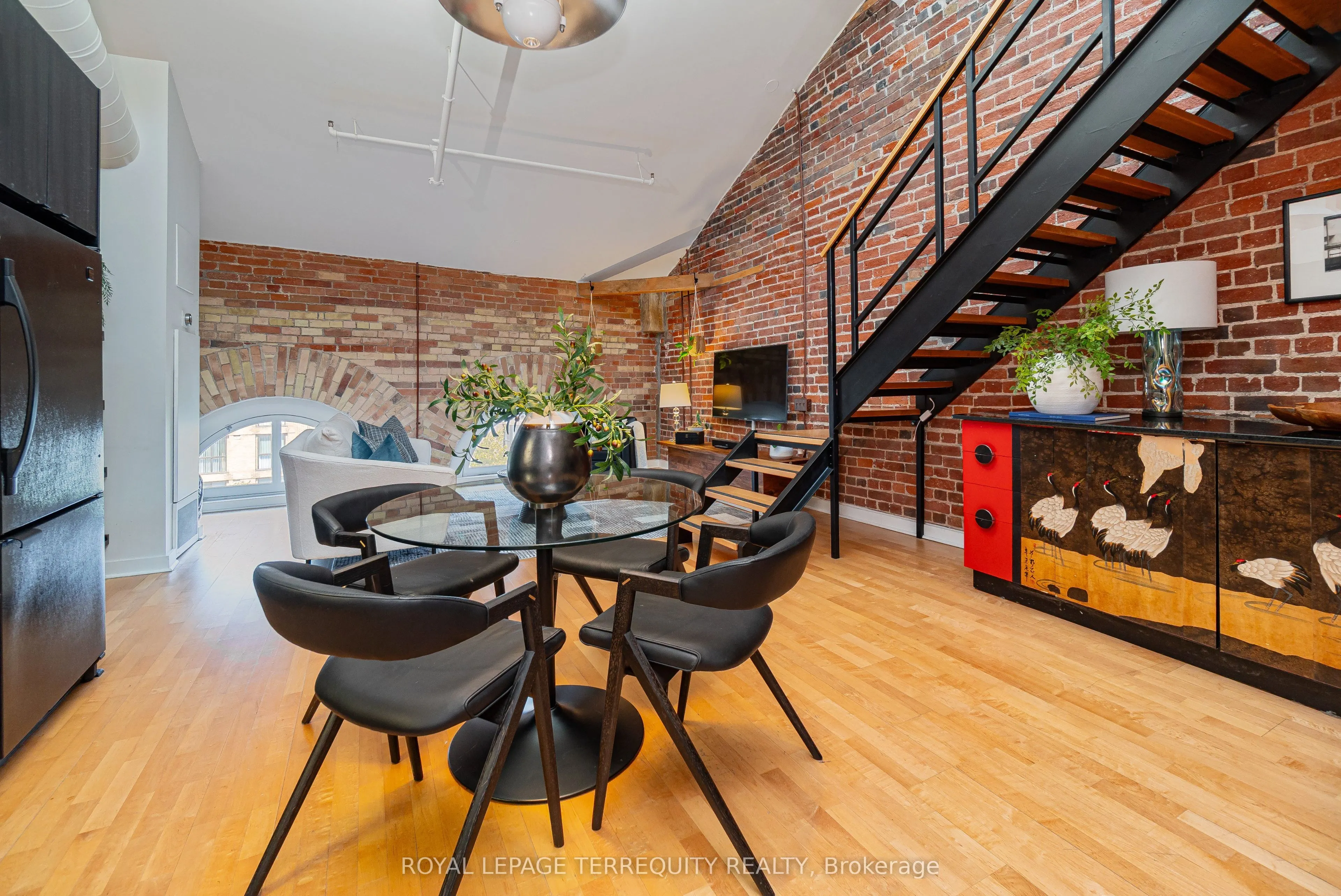 81A Front Street E, #409