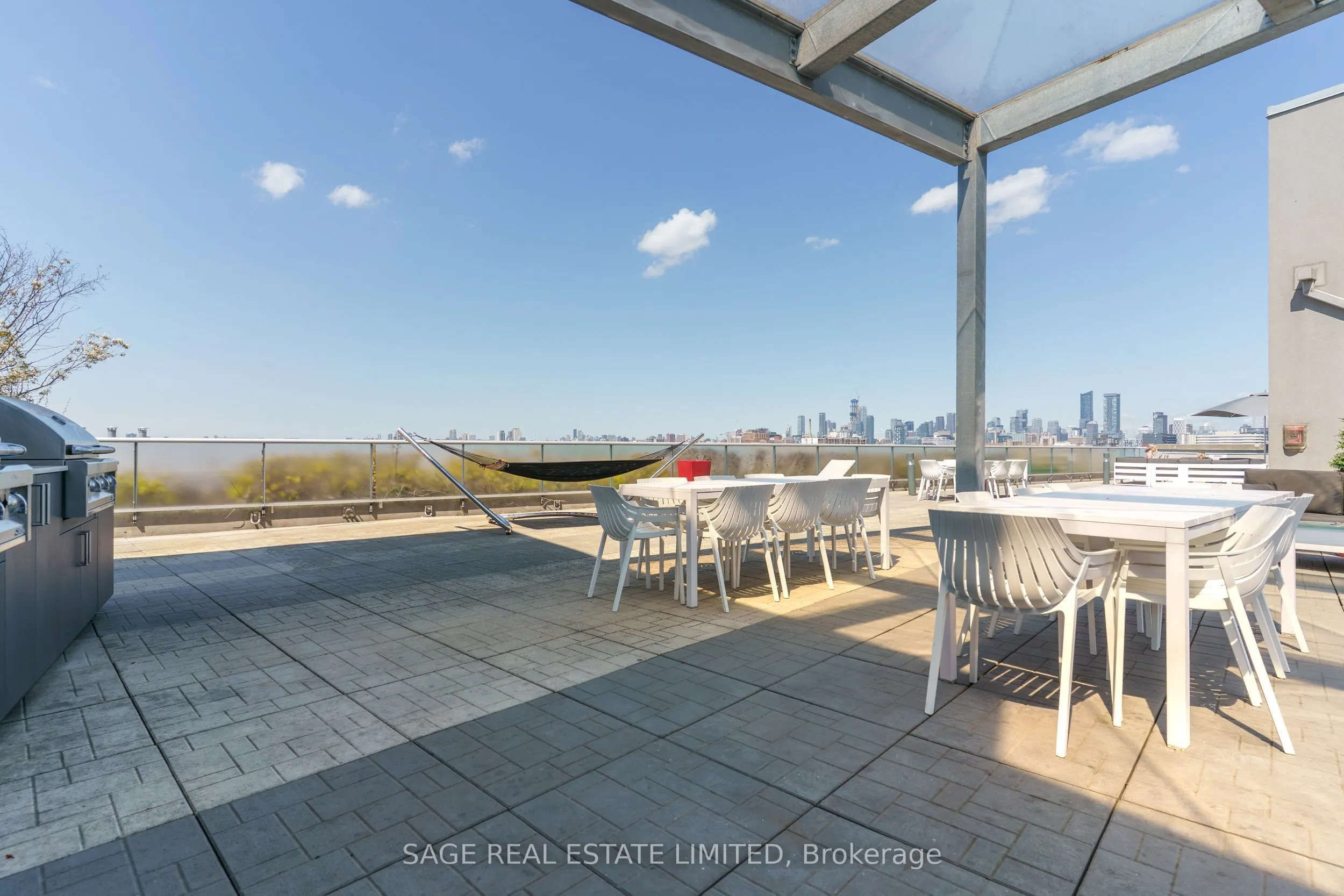 1005 King Street W, #804