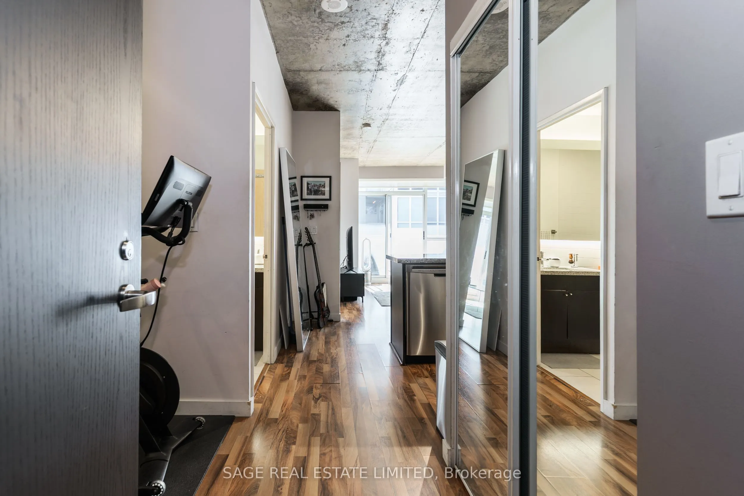 1005 King Street W, #804