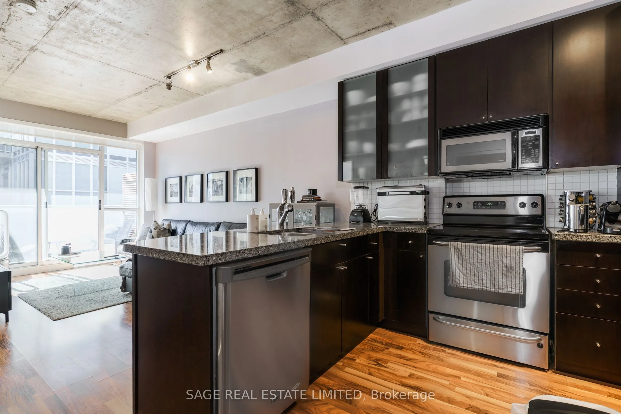 1005 King Street W, #804