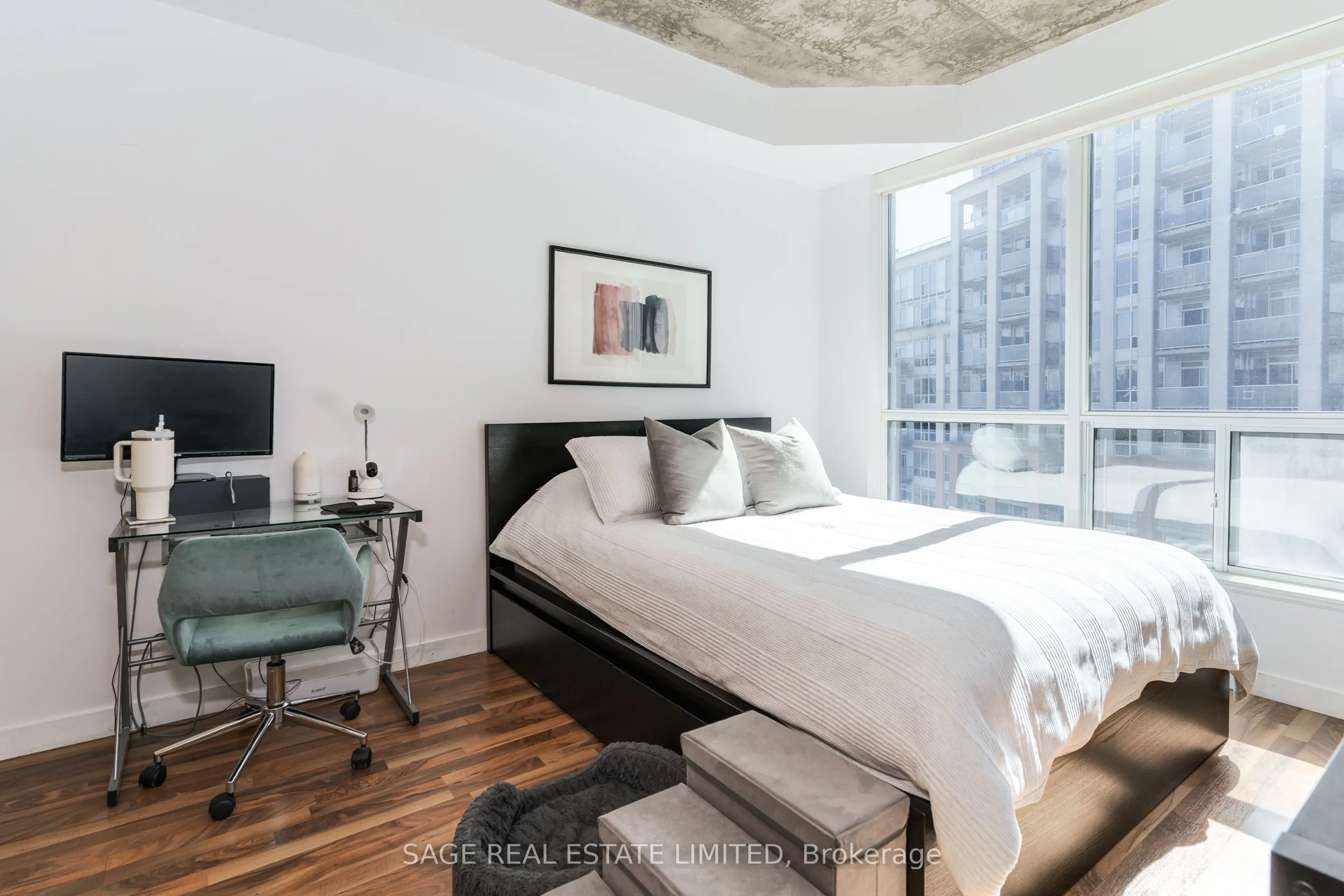 1005 King Street W, #804