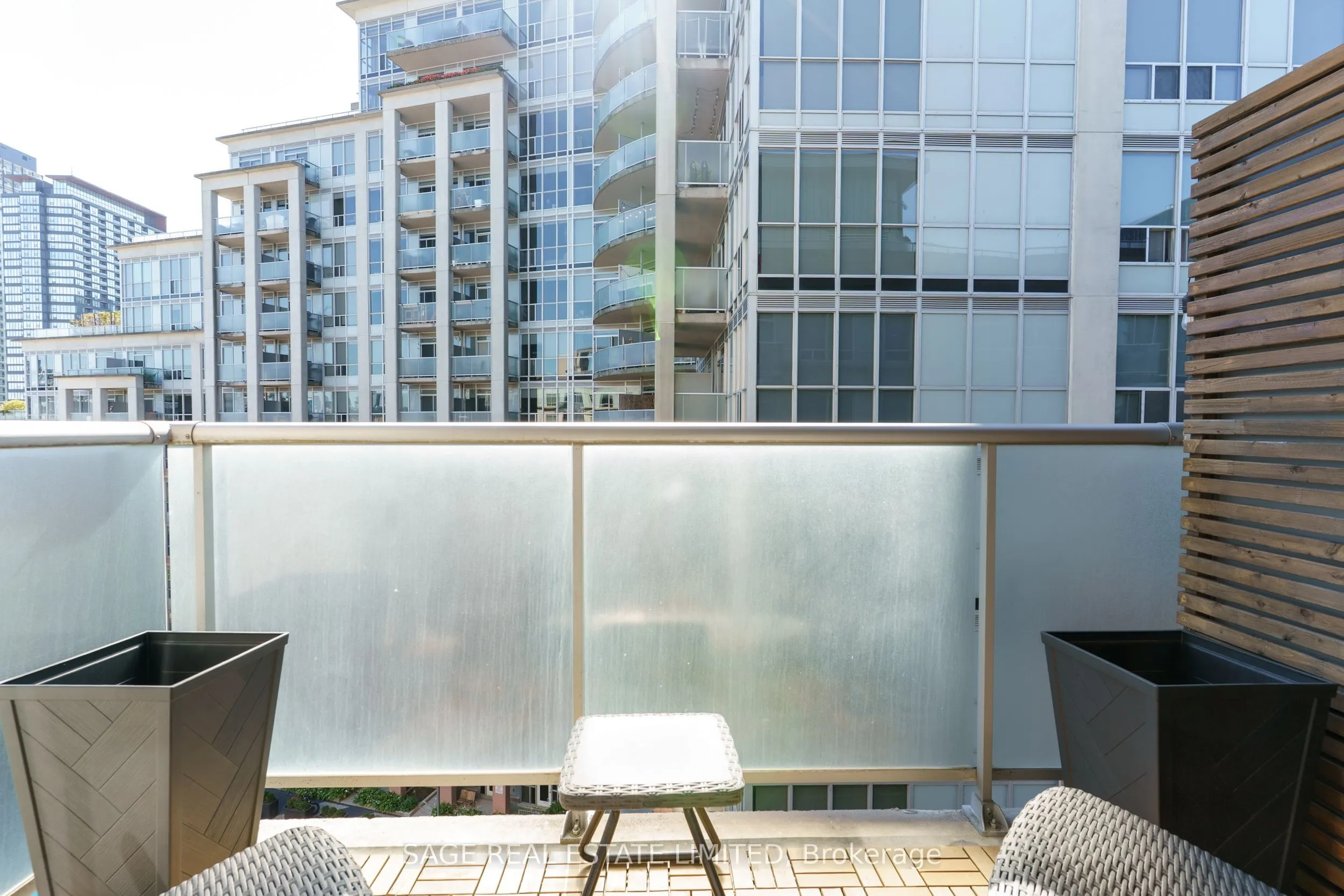 1005 King Street W, #804
