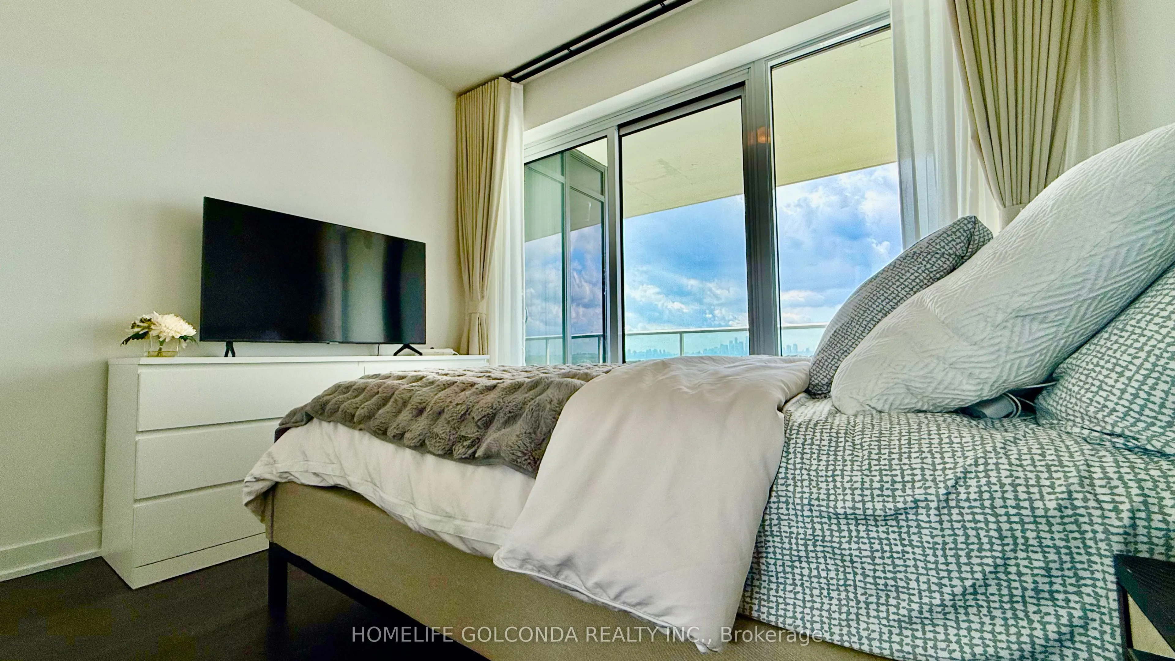 20 O'Neill Road, #733