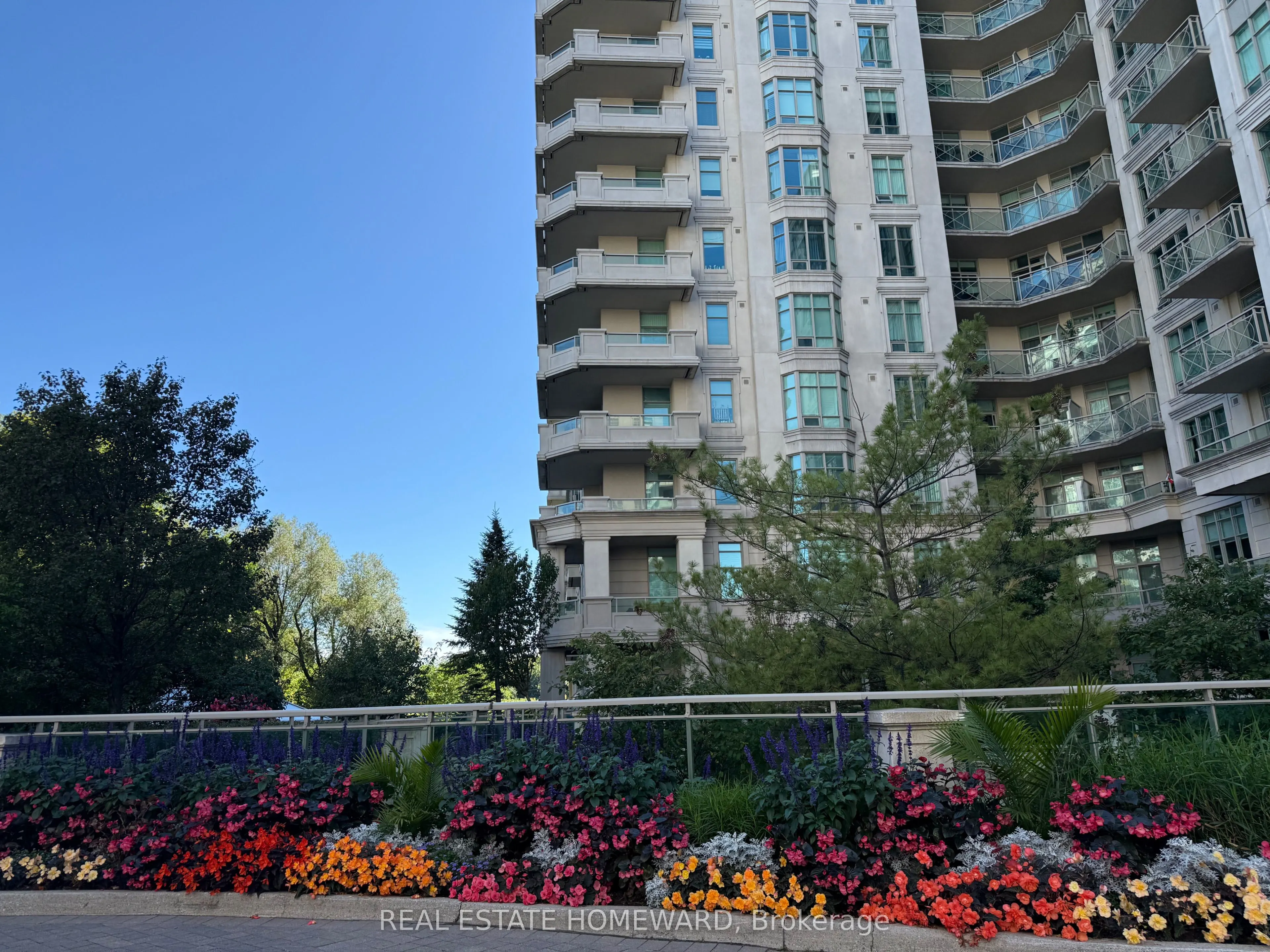 10 Bloorview Place, #714