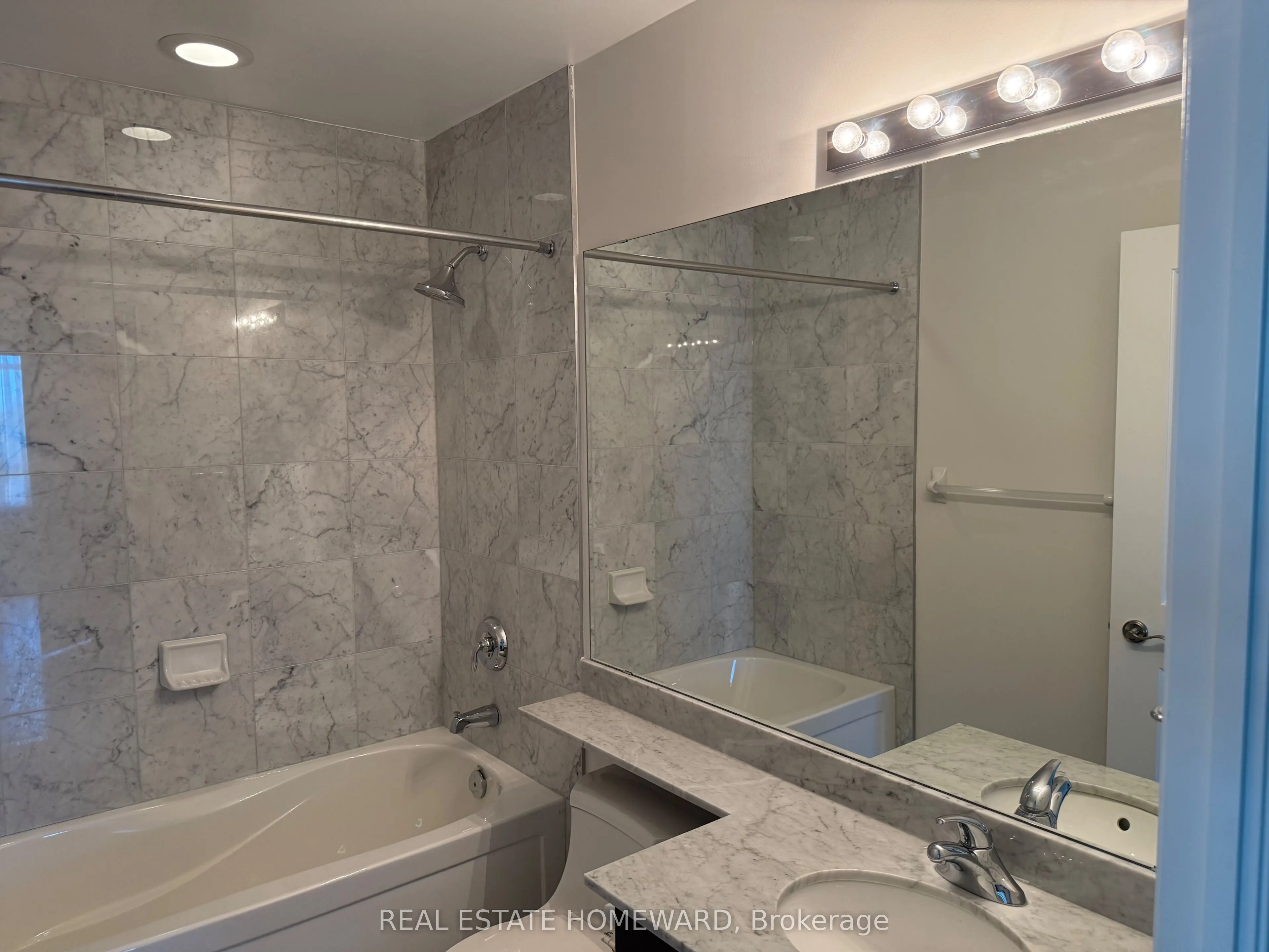 10 Bloorview Place, #714