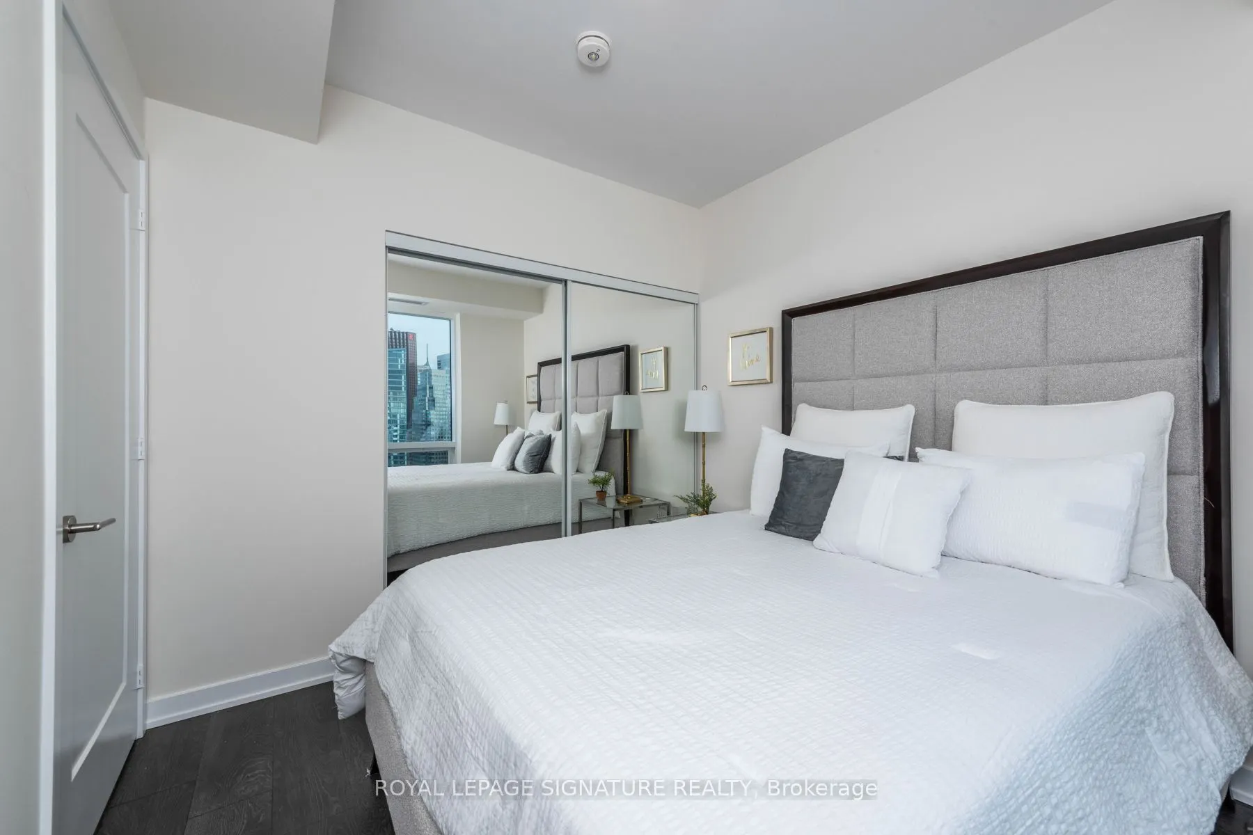 28 Freeland Street, #5306
