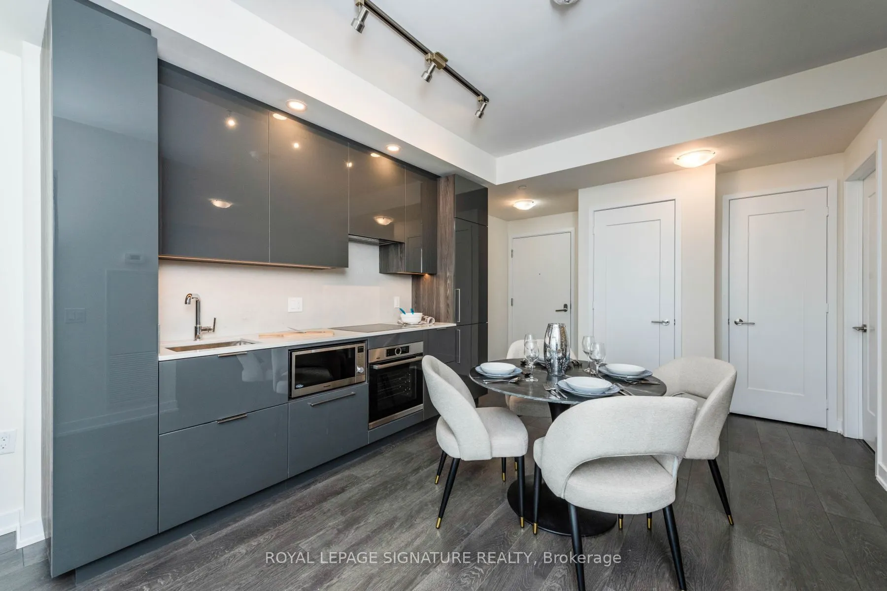 28 Freeland Street, #5306