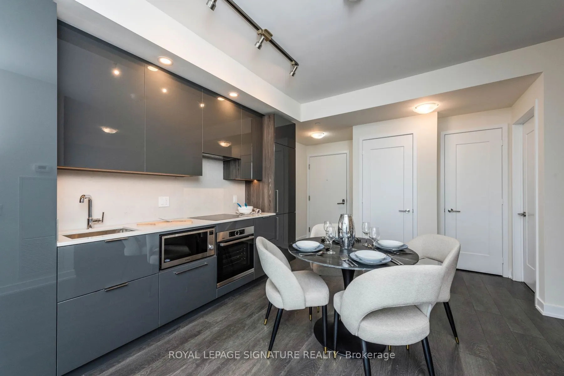 28 Freeland Street, #5306