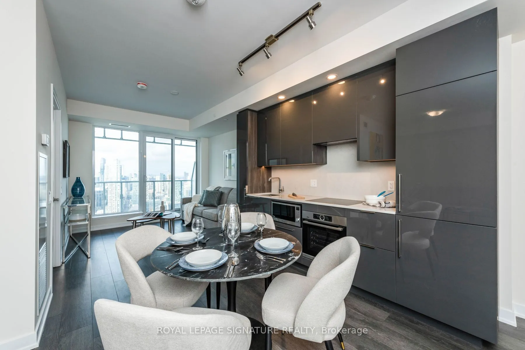 28 Freeland Street, #5306