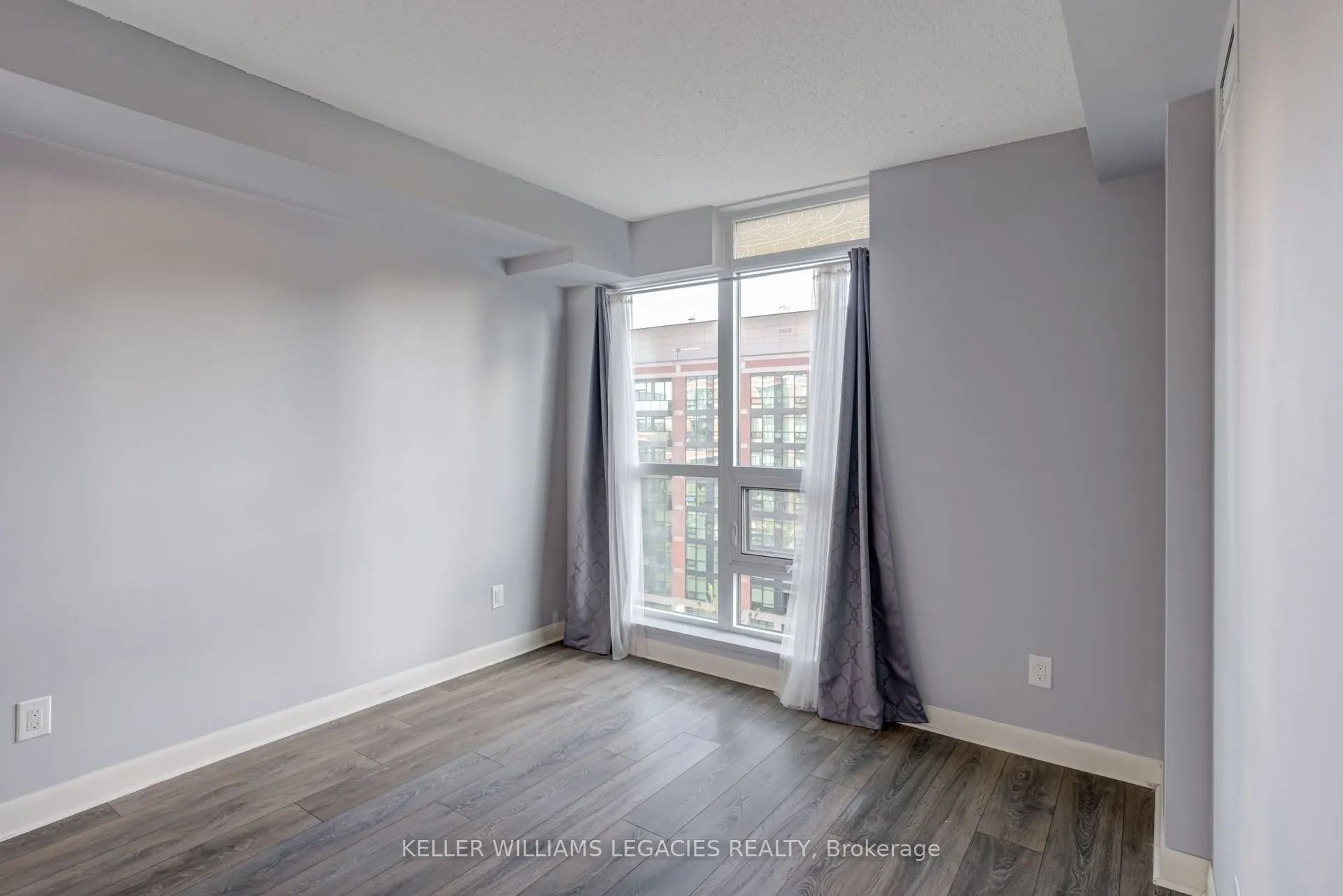 525 Wilson Avenue, #842