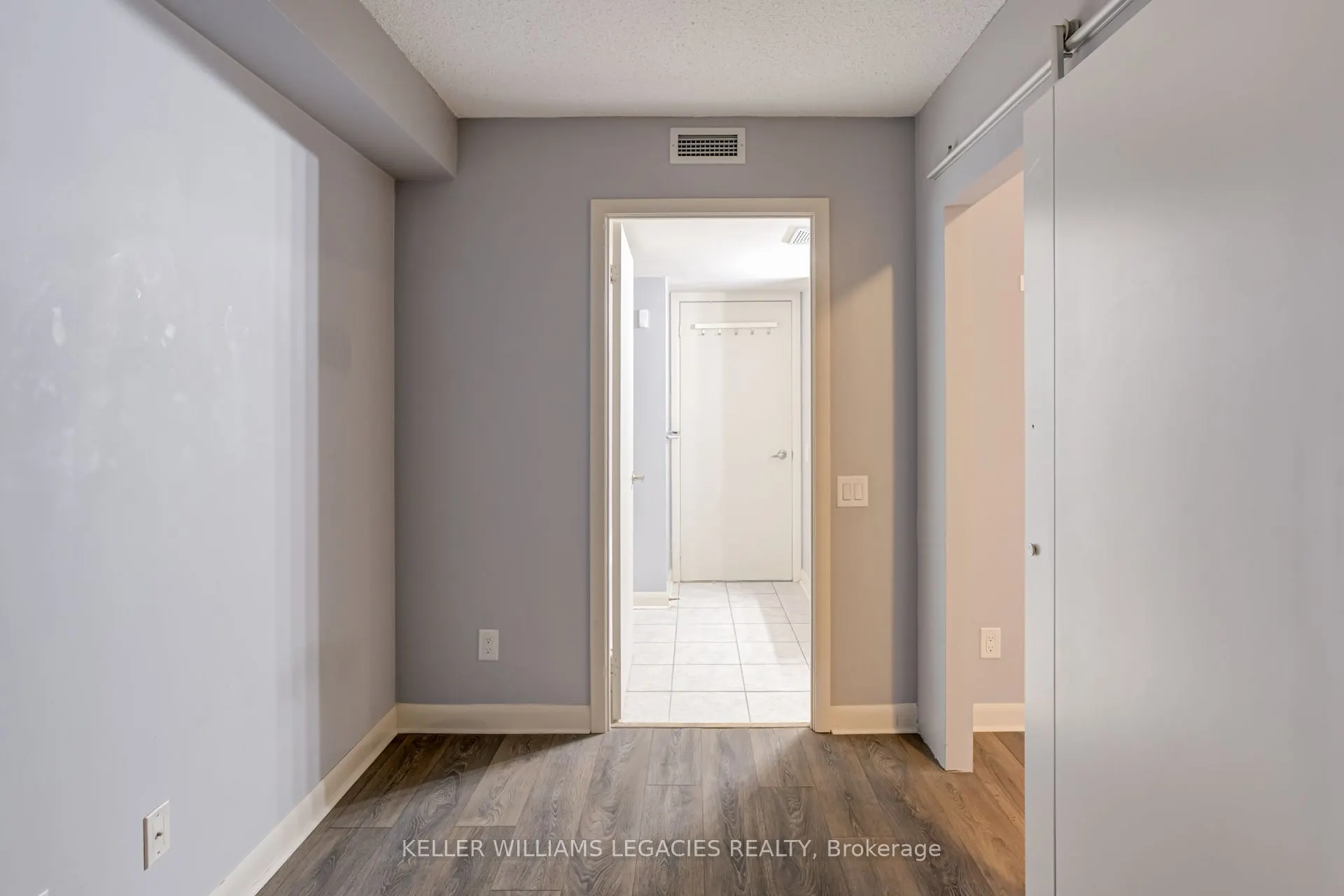 525 Wilson Avenue, #842