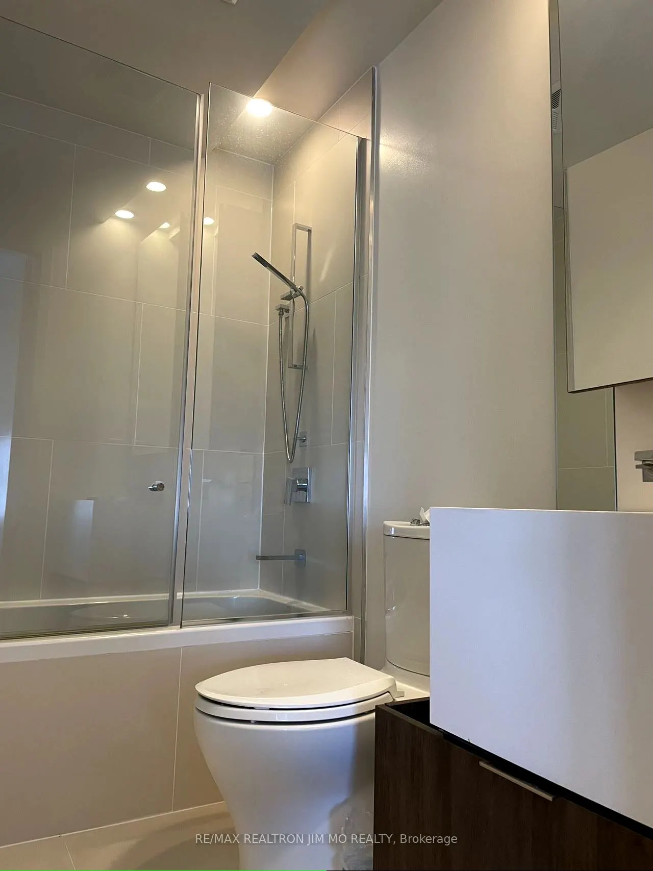 1 Bloor Street E, #3401
