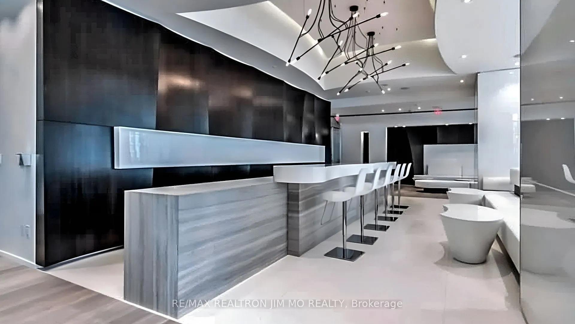 1 Bloor Street E, #3401