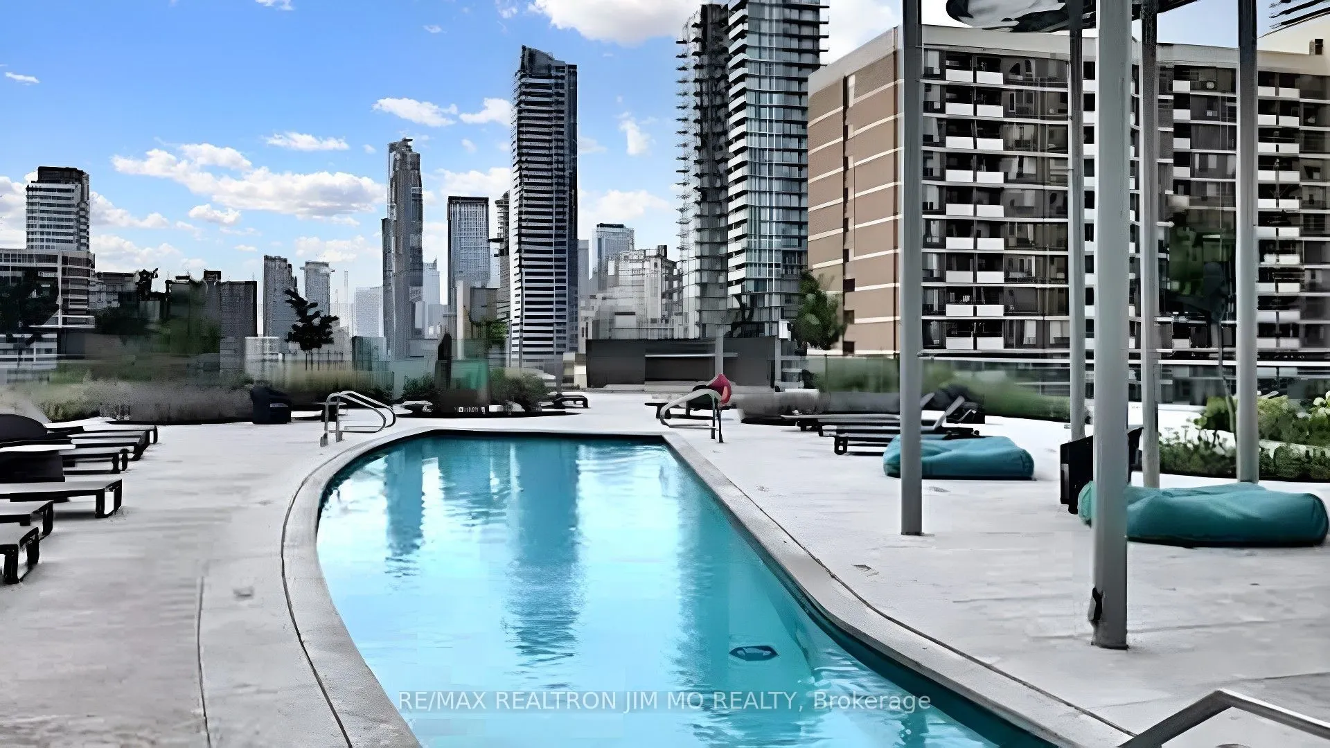 1 Bloor Street E, #3401