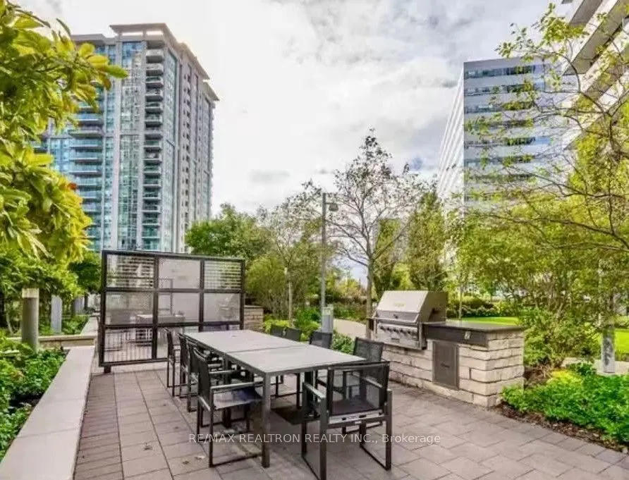 5 Sheppard Avenue E, #2718