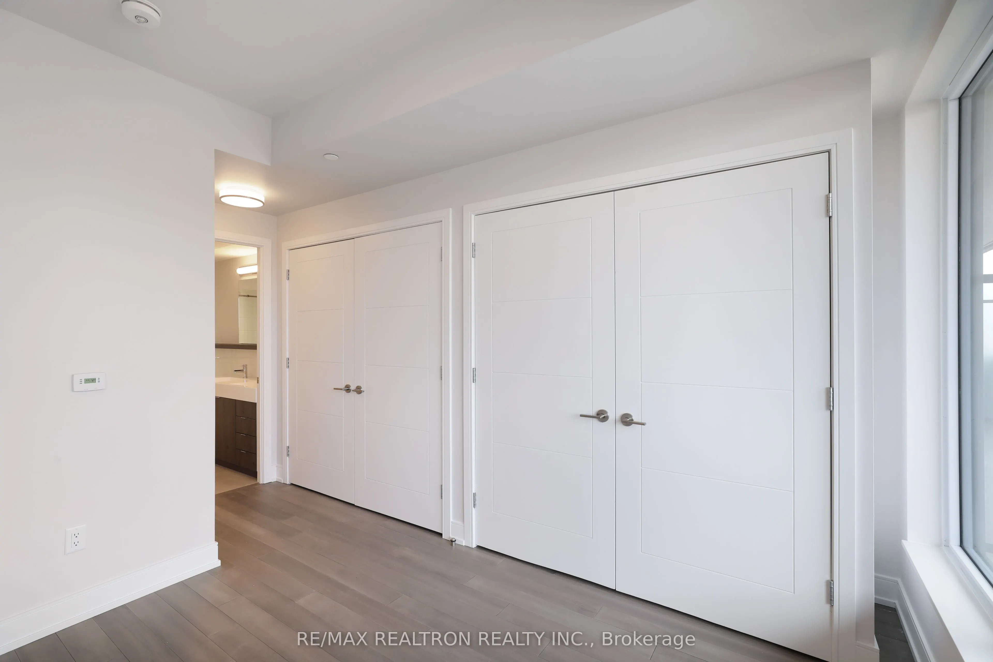 2525 Bathurst Street, #407