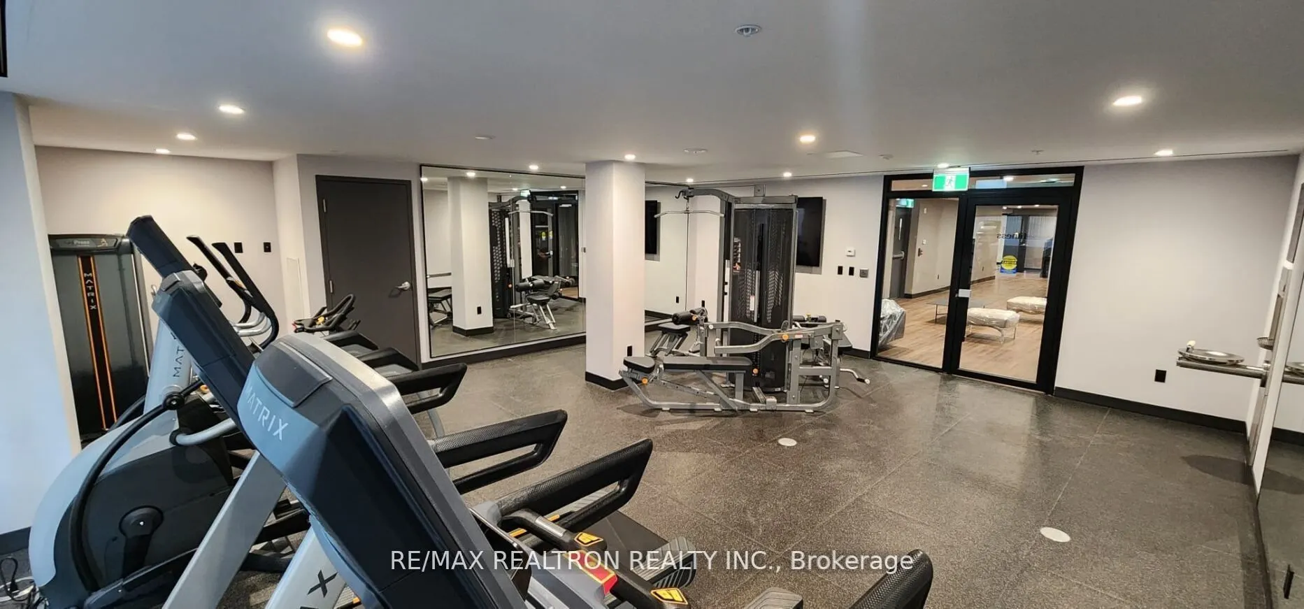 2525 Bathurst Street, #407