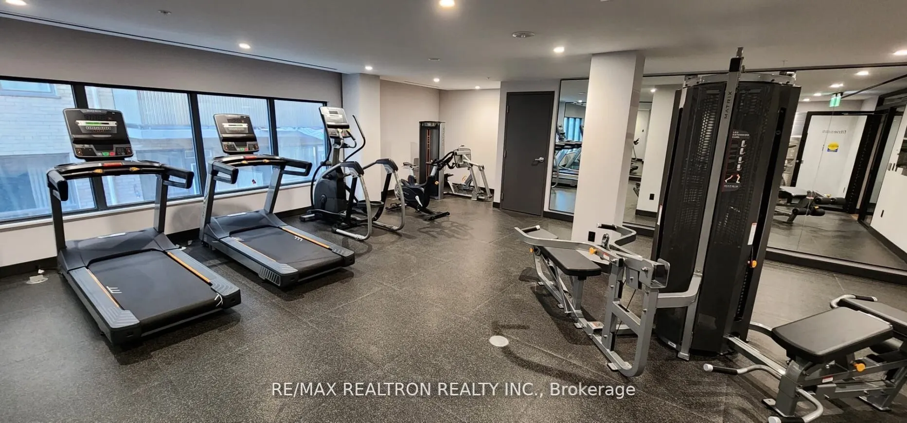 2525 Bathurst Street, #407