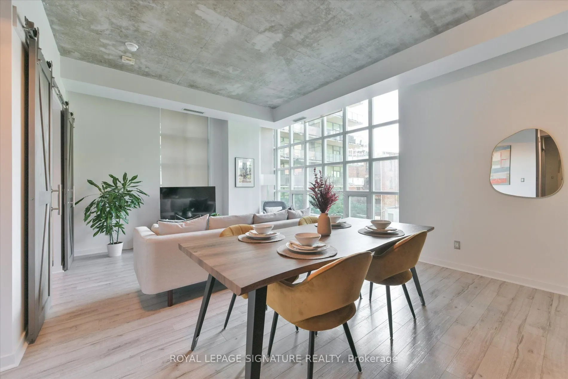 23 Brant Street, #305
