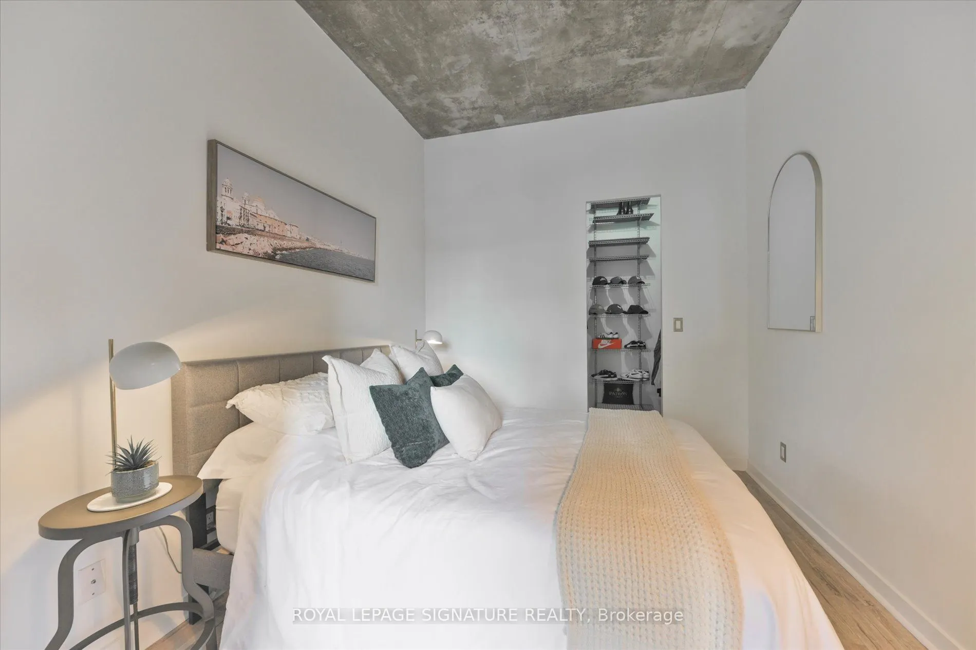 23 Brant Street, #305
