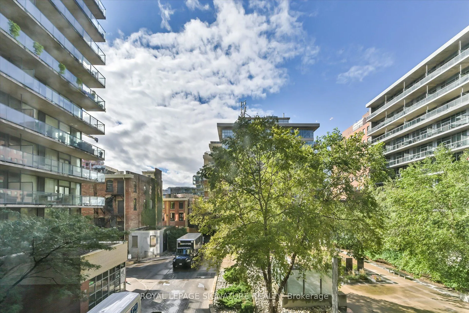 23 Brant Street, #305