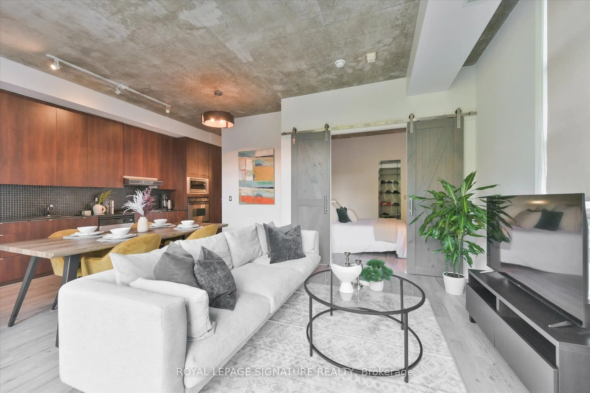 23 Brant Street, #305