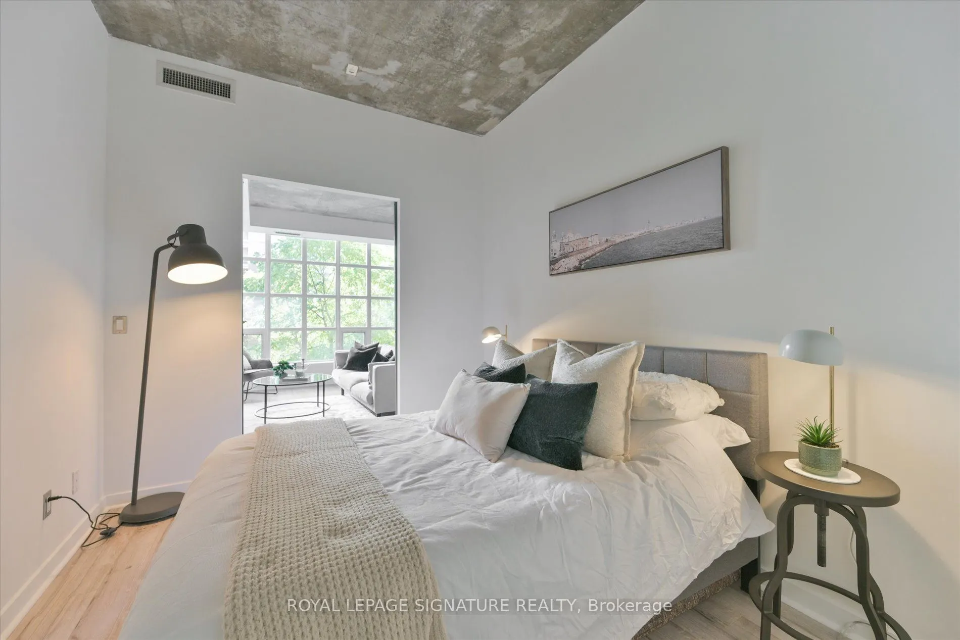23 Brant Street, #305