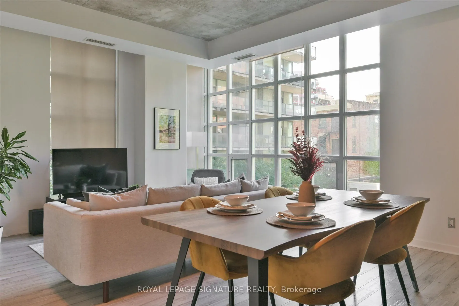 23 Brant Street, #305