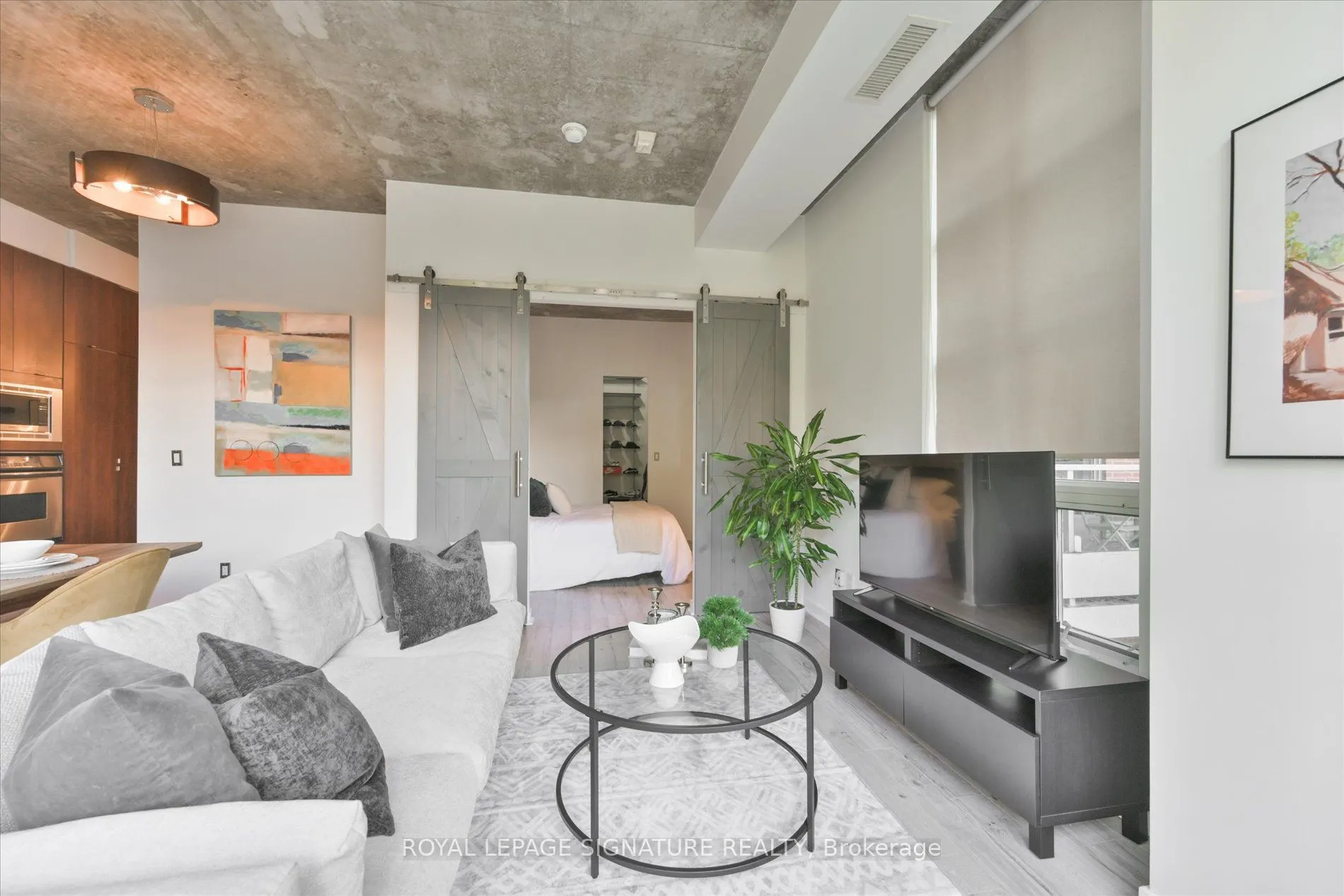 23 Brant Street, #305