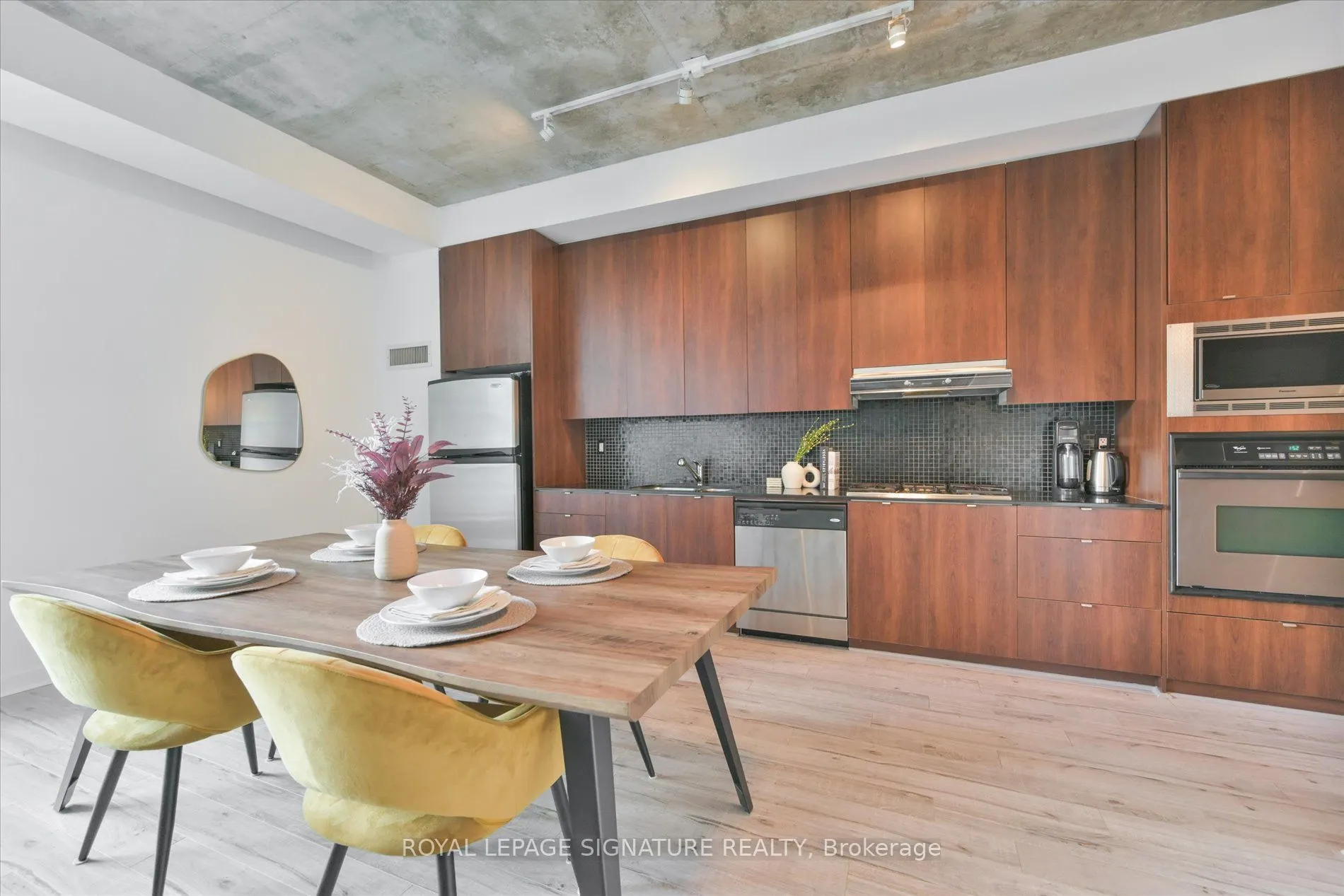 23 Brant Street, #305