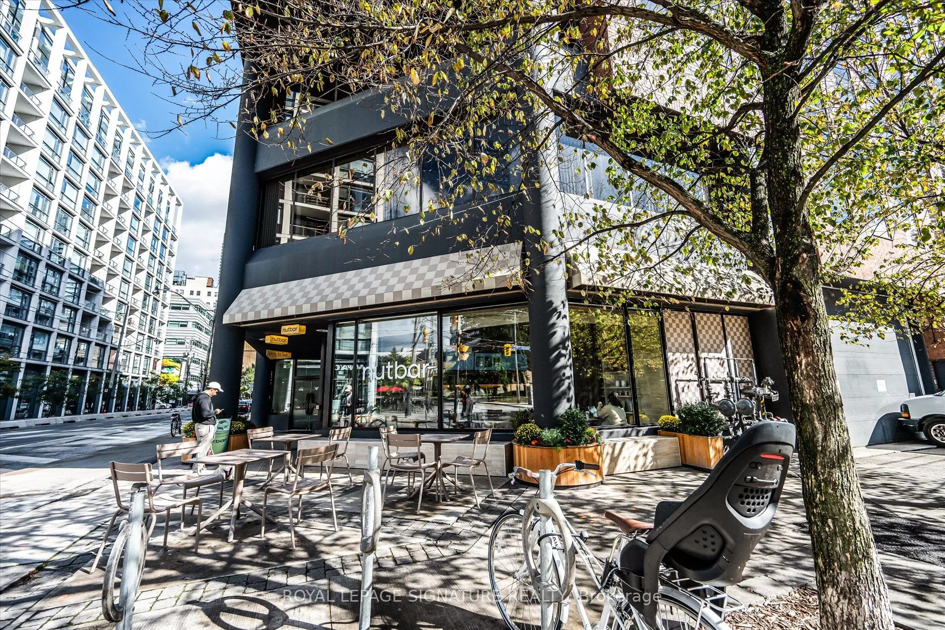 23 Brant Street, #305