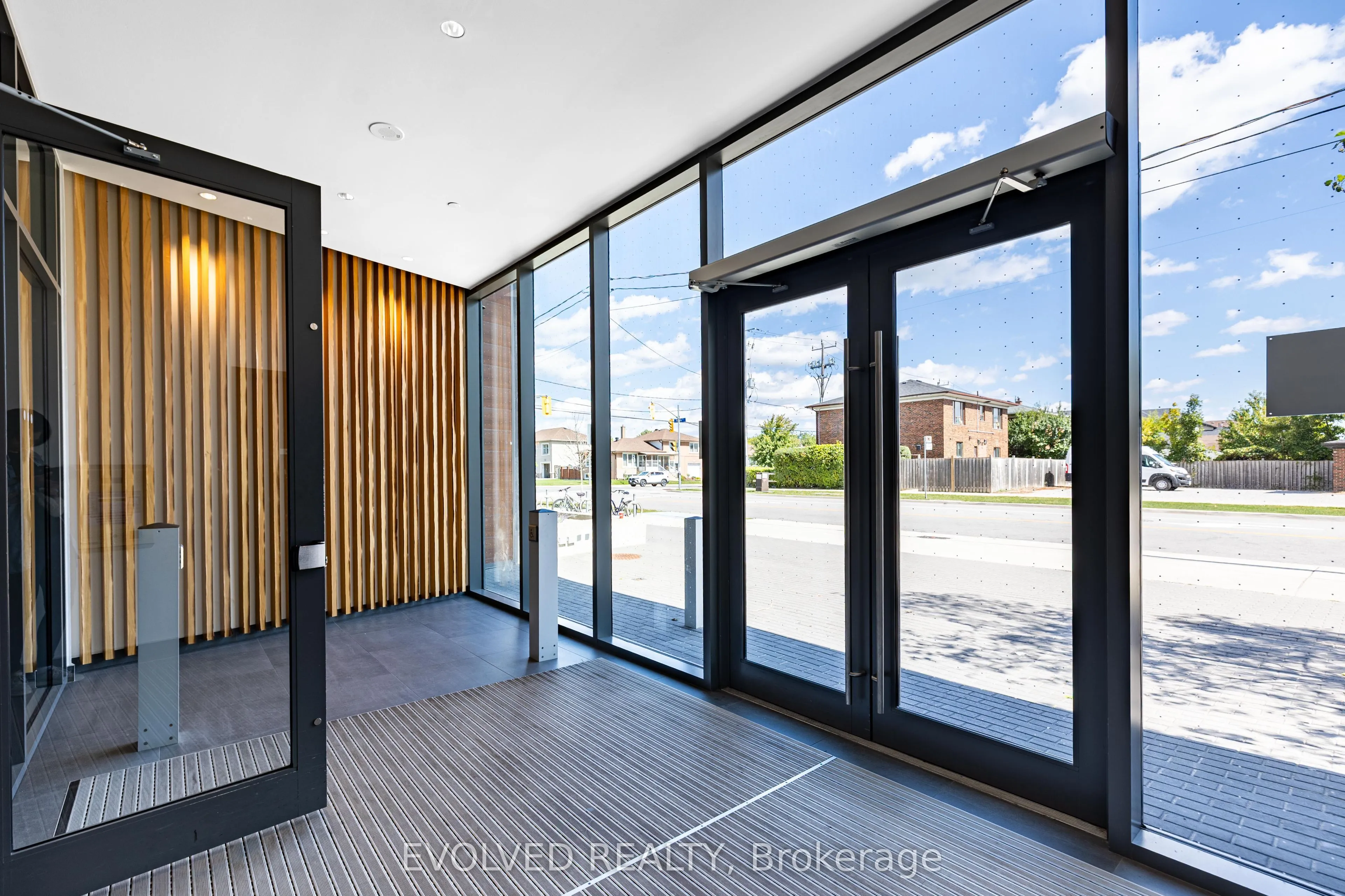 120 varna Drive, #620