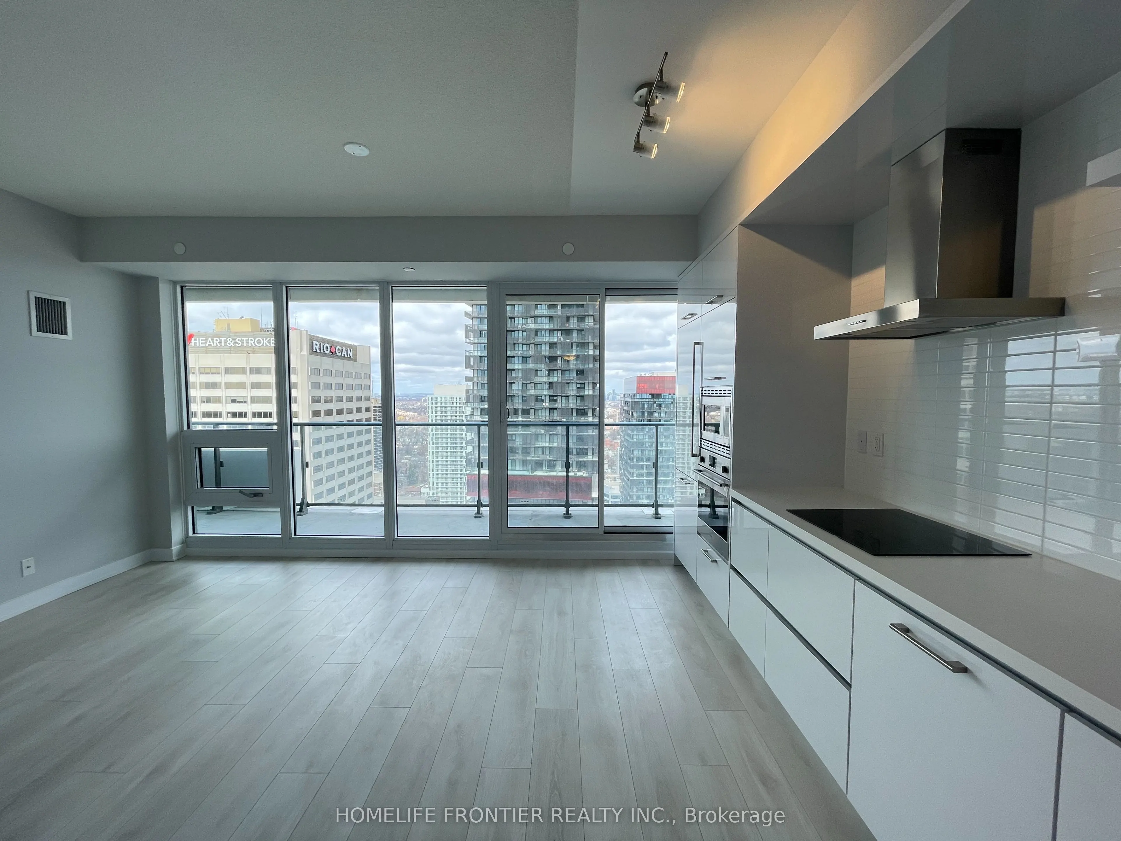 2221 Yonge Street, #3501