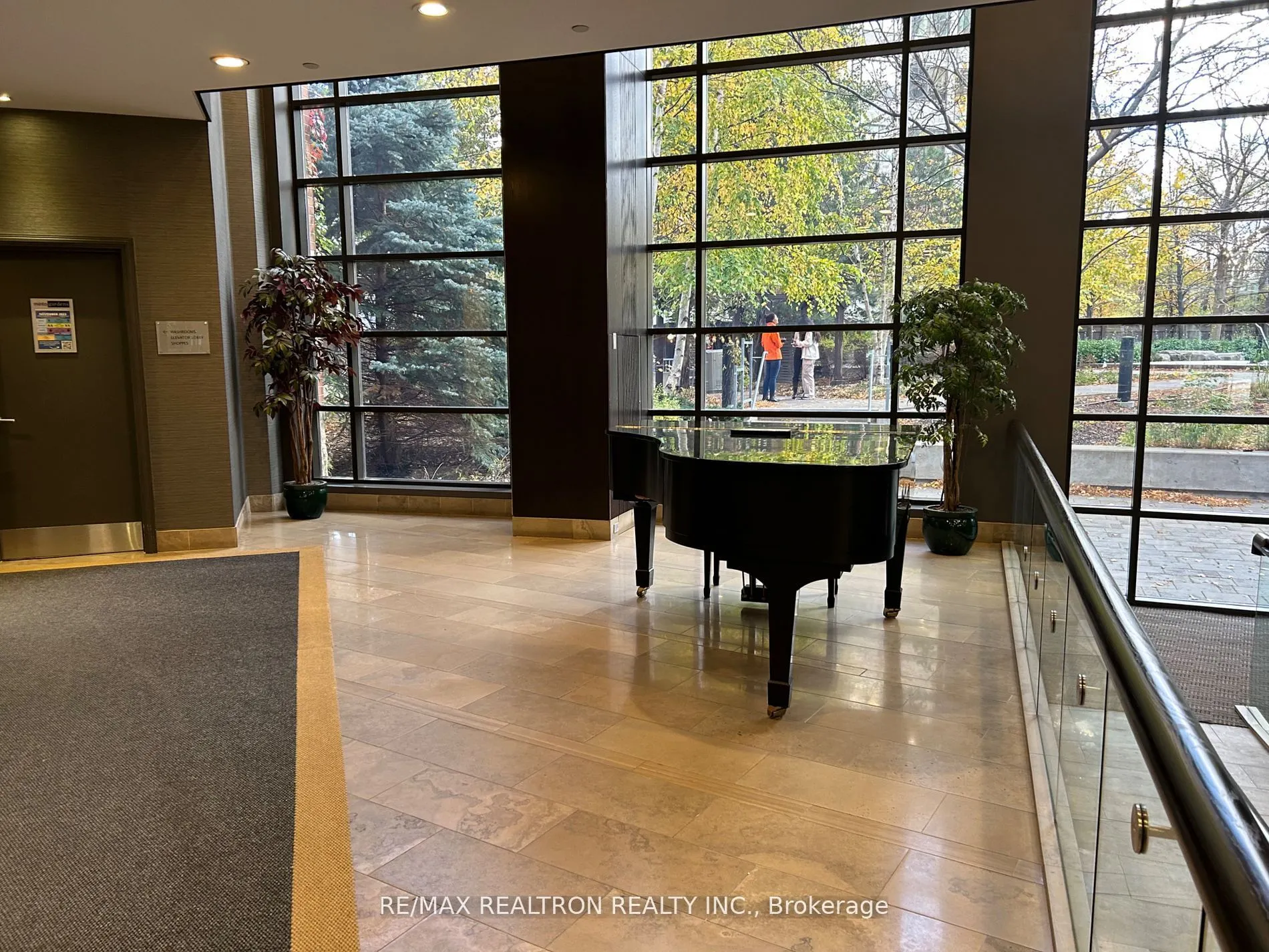 33 Sheppard Avenue E, #2912