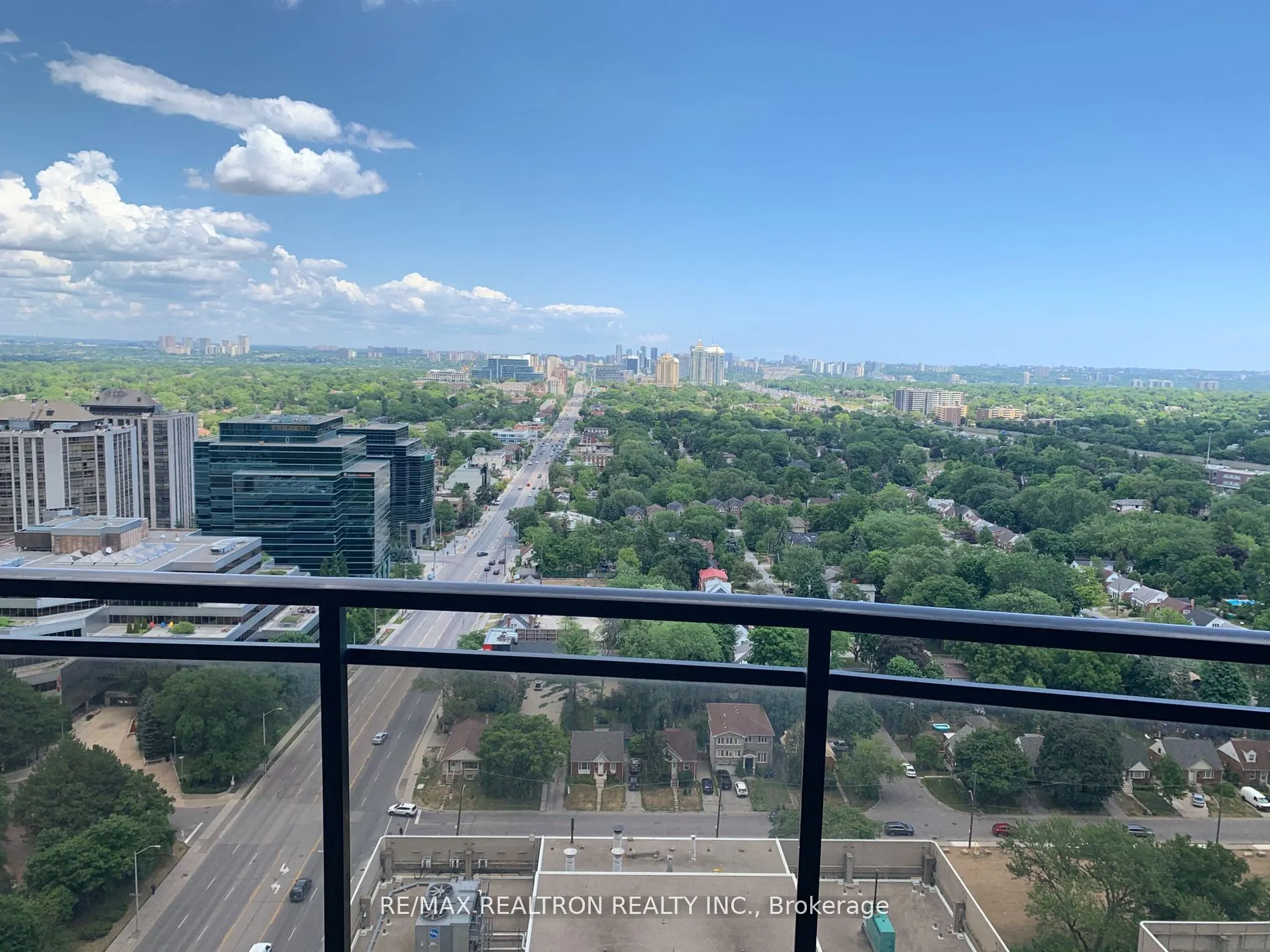 33 Sheppard Avenue E, #2912