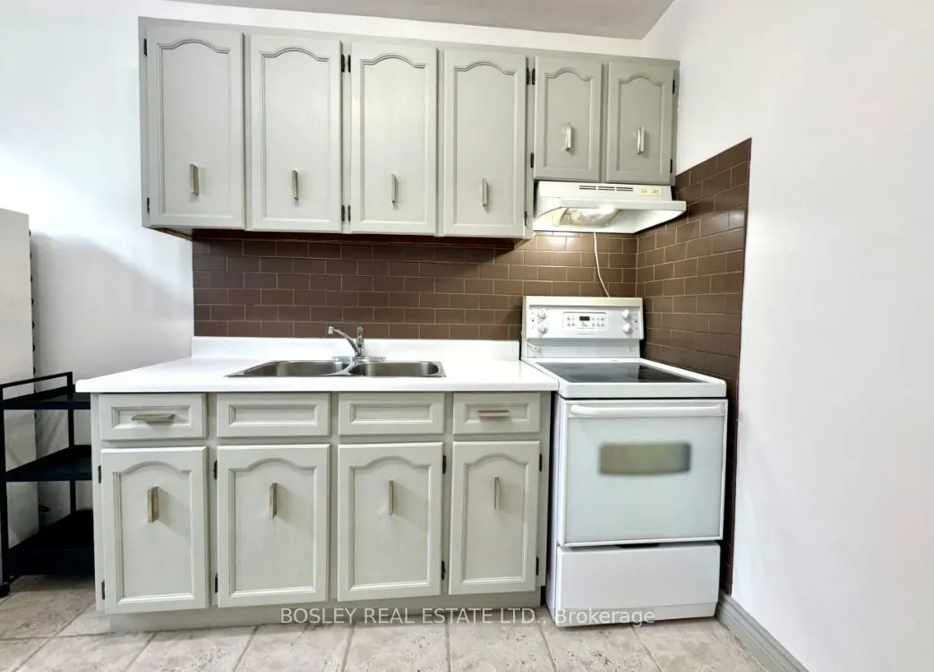 740 Eglinton Avenue W, #108