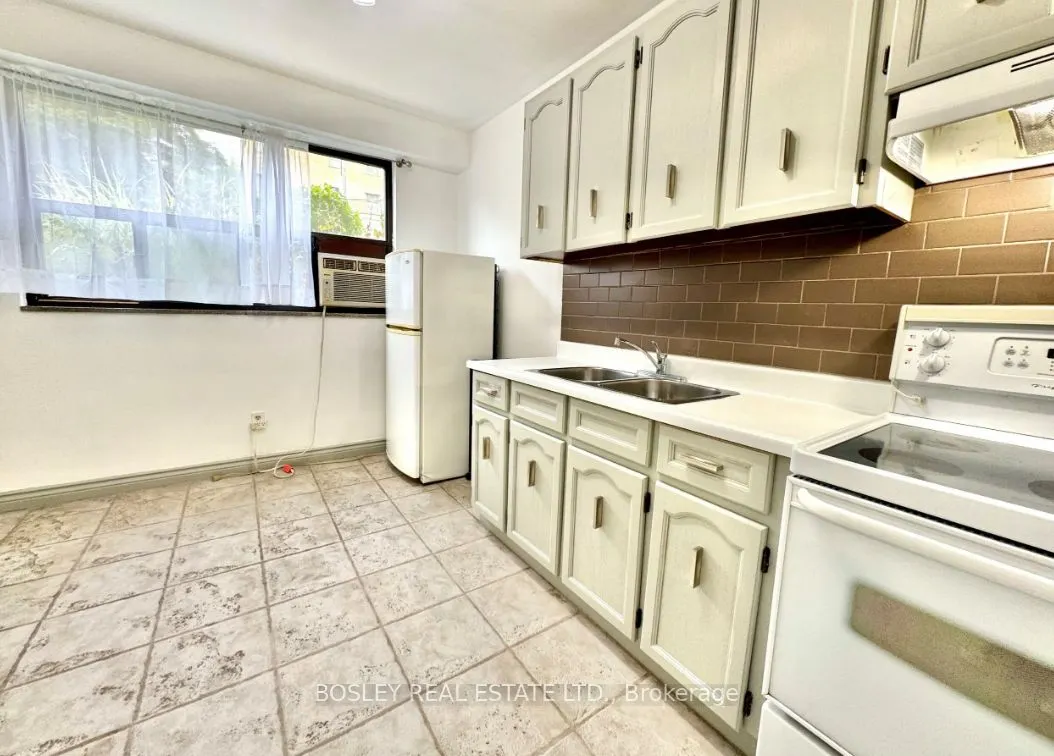 740 Eglinton Avenue W, #108