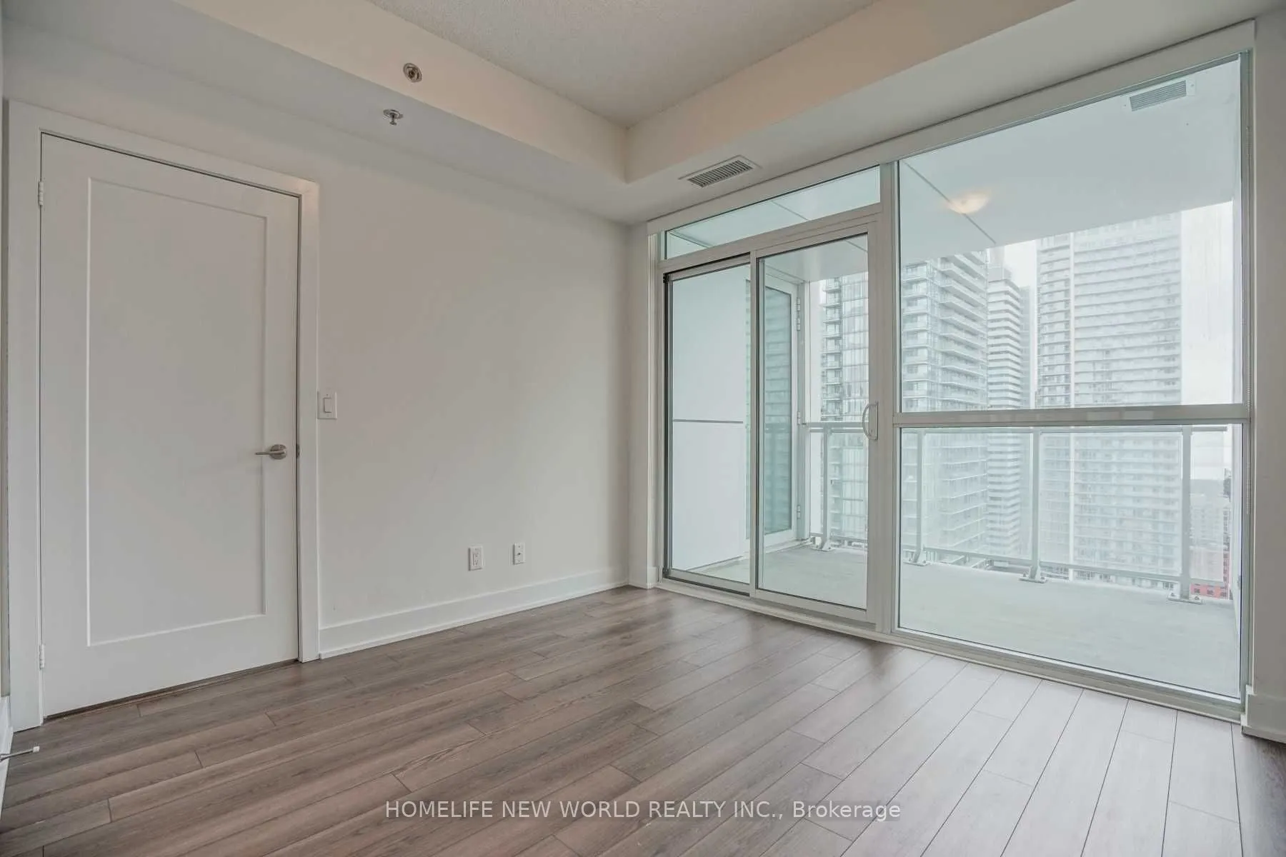 318 Richmond Street W, #2708