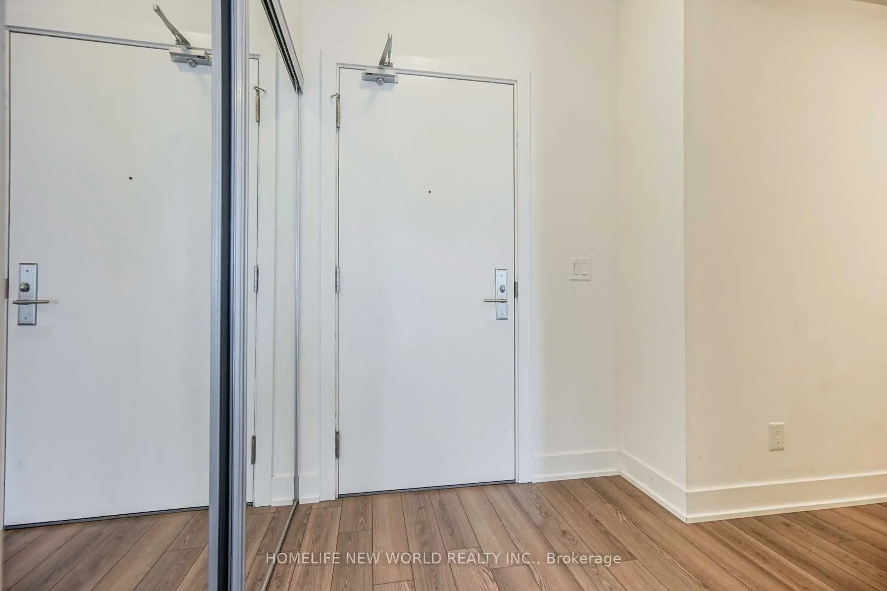 318 Richmond Street W, #2708